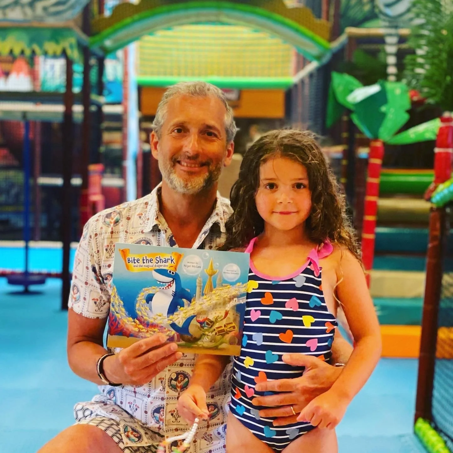 7-Jun: Bite joins the fabulous Gogi Kids Club @gloriahotels 🙌🙏🦈💙