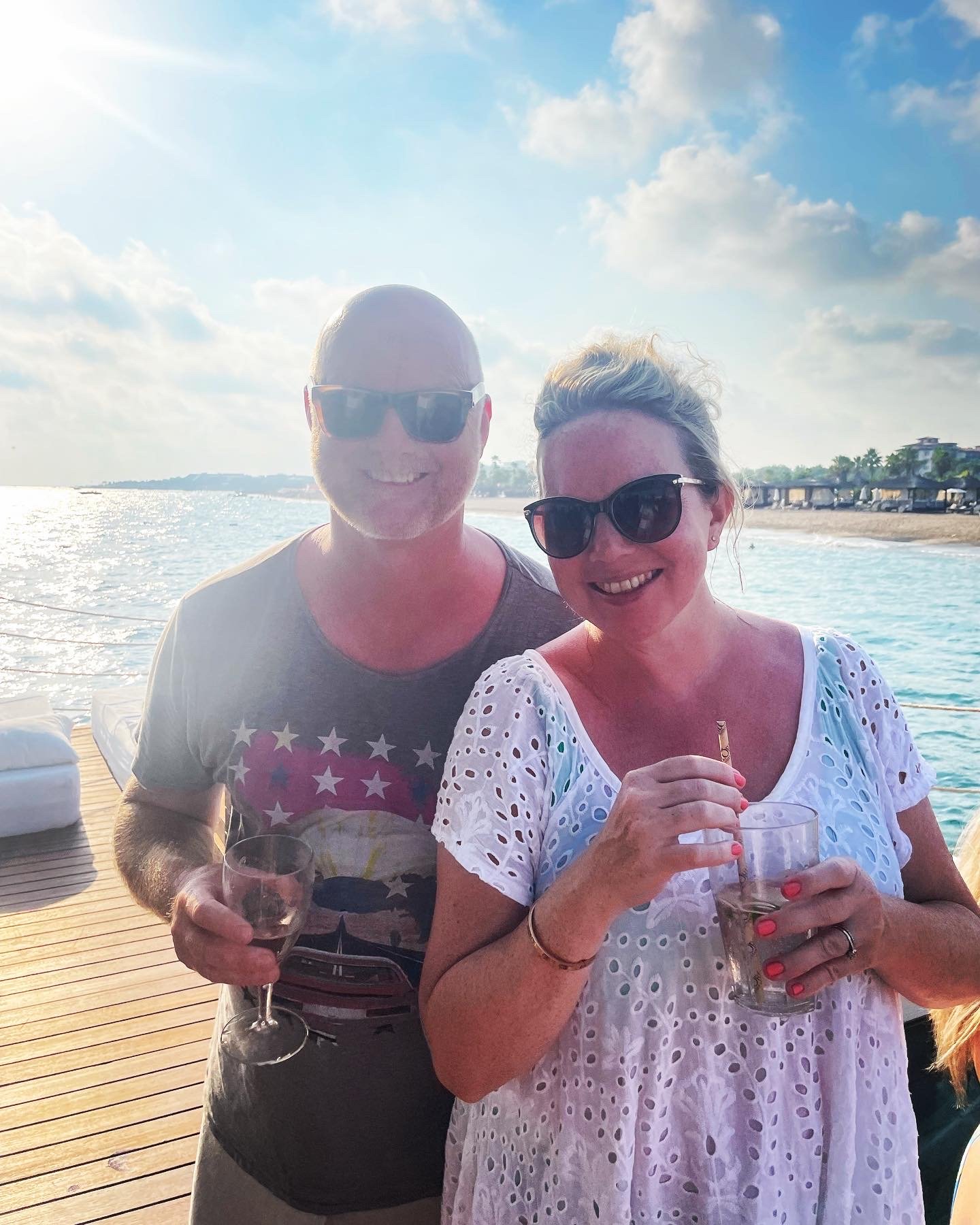 7-Aug: Party time on the pier 🎶🙌🍹🏖❤️