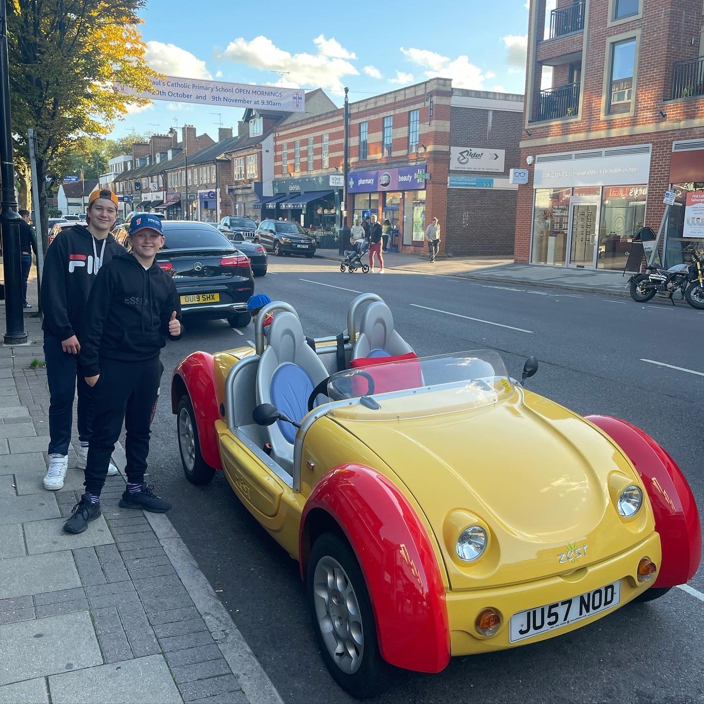 8-Oct: When Noddy came to Cobham!❤️💛💙But why ⁉️