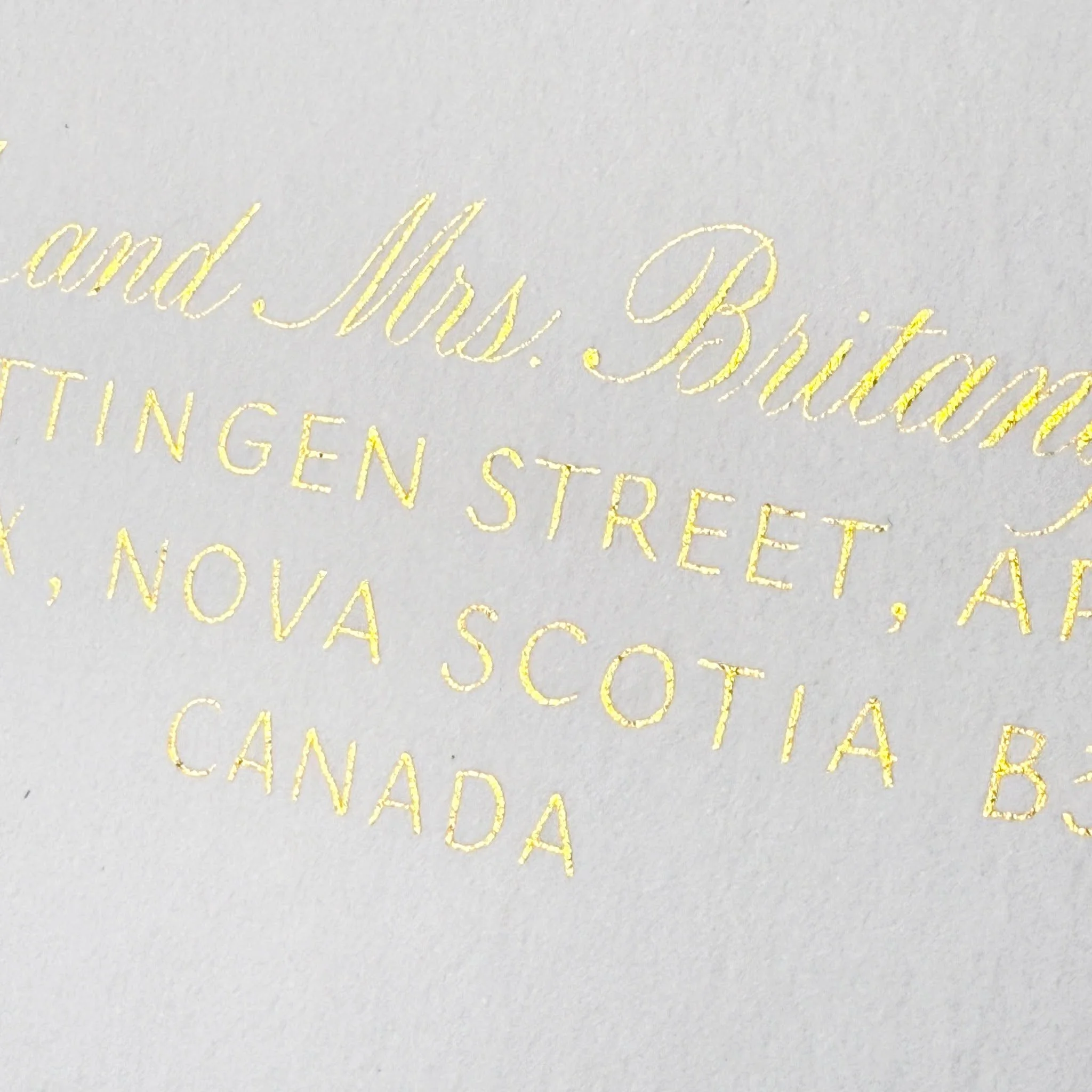 Happy Friday friends!

Small capitals for the addresses of this beautiful #destinationwedding . Clean and legible, just perfect with gold!

_________________________

#ceciliab
#ceciliabcalligraphy 
#luxuryweddings
#weddingcalligraphy
#calligrapherin