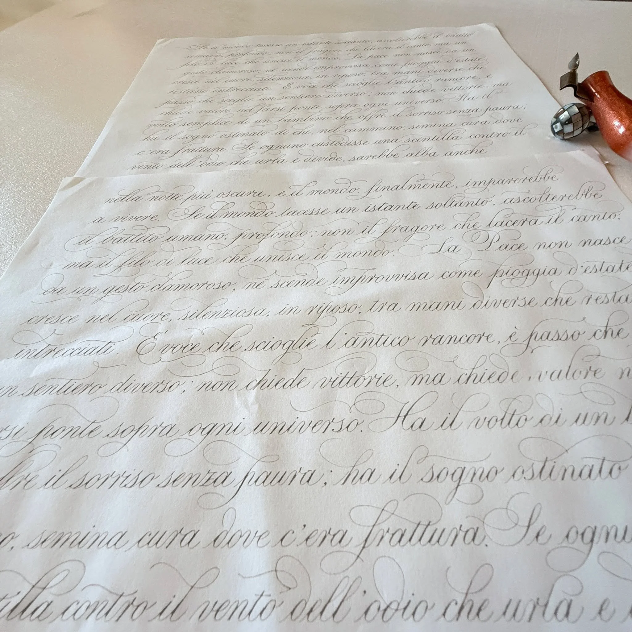 Manca solo una settimana al mio prossimo corso in presenza (non vedo l'ora!):

INTRODUZIONE AL FLOURISHING A PUNTA FINE
Sabato 21 e domenica 22 Marzo, organizzato dal @circolo_calligrafico_romano

Grazie a tutti quelli che si sono gi&agrave; iscritti