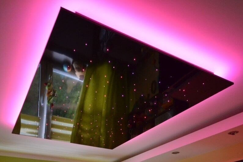 starlight-ceiling-fibre-optic-star-ceiling-with-pink-edge-lighting.jpg