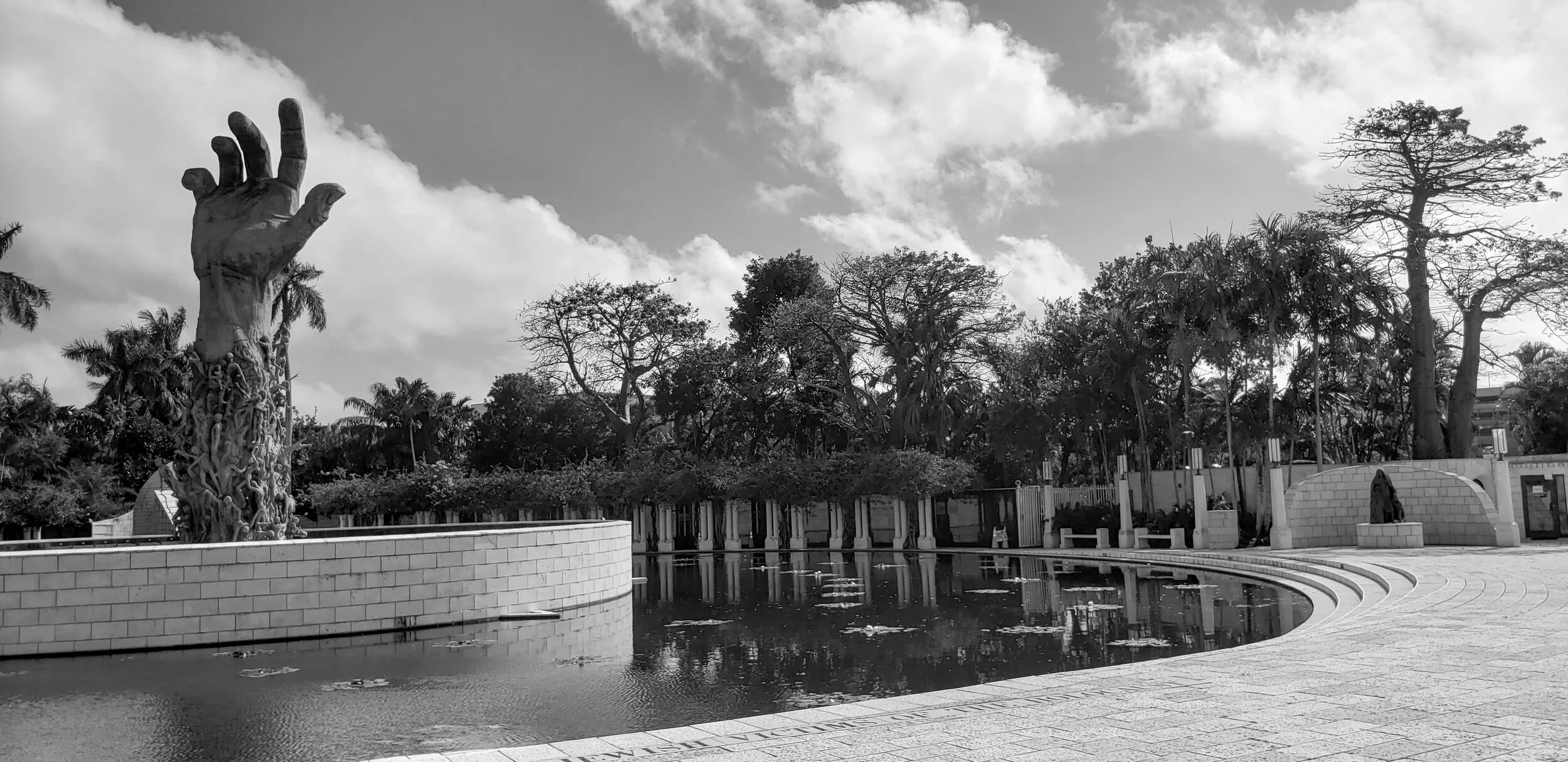 Florida Holocaust Memorial Miami Beach by www.MychaelX.photos 000044bw.jpg