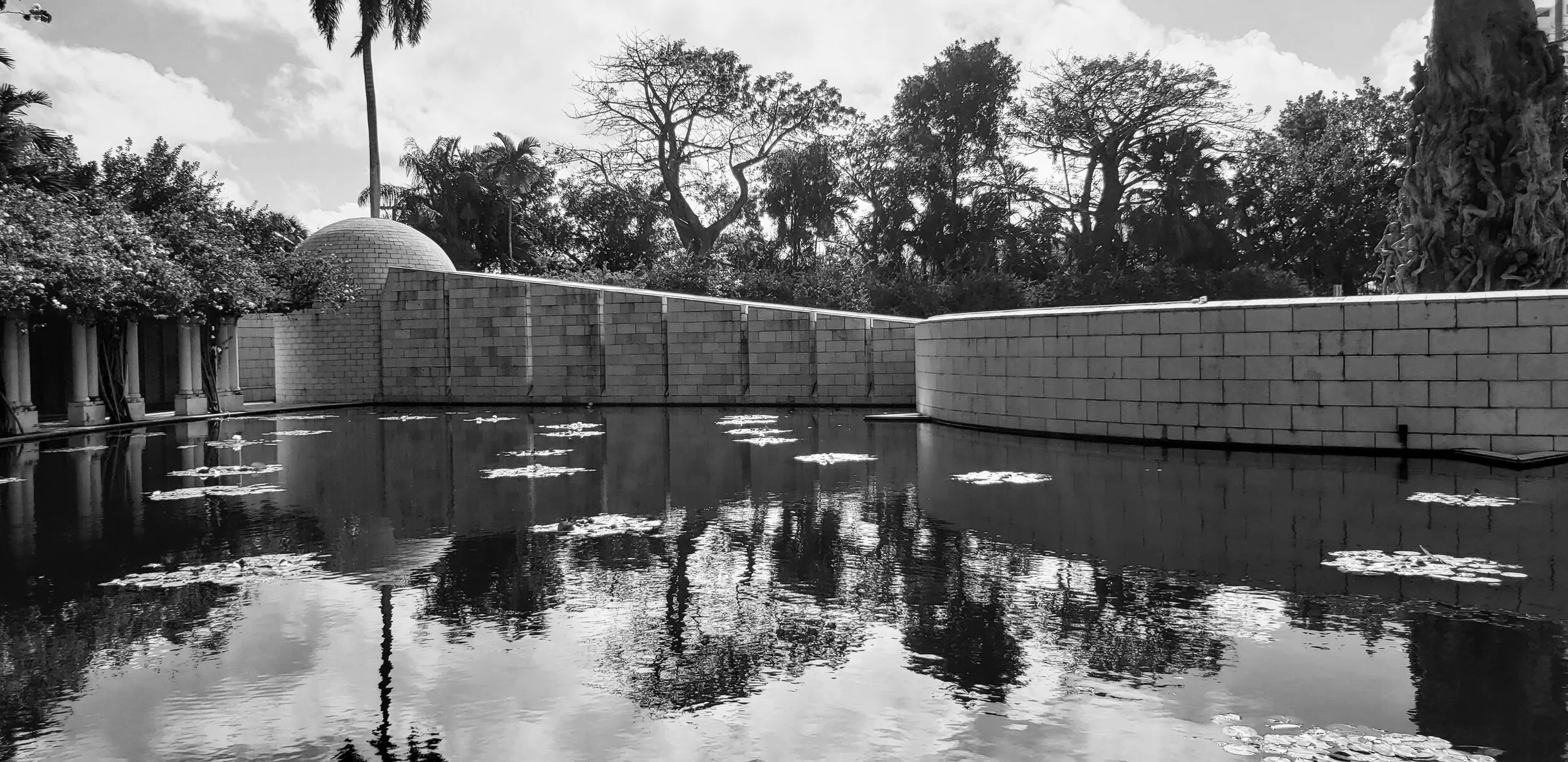 Florida Holocaust Memorial Miami Beach by www.MychaelX.photos 0017bw.jpg