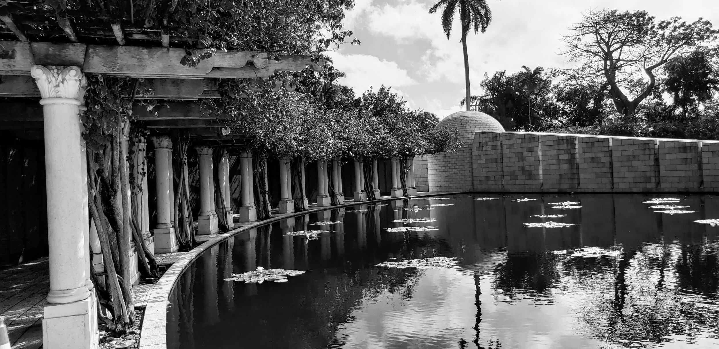 Florida Holocaust Memorial Miami Beach by www.MychaelX.photos 0018bw.jpg