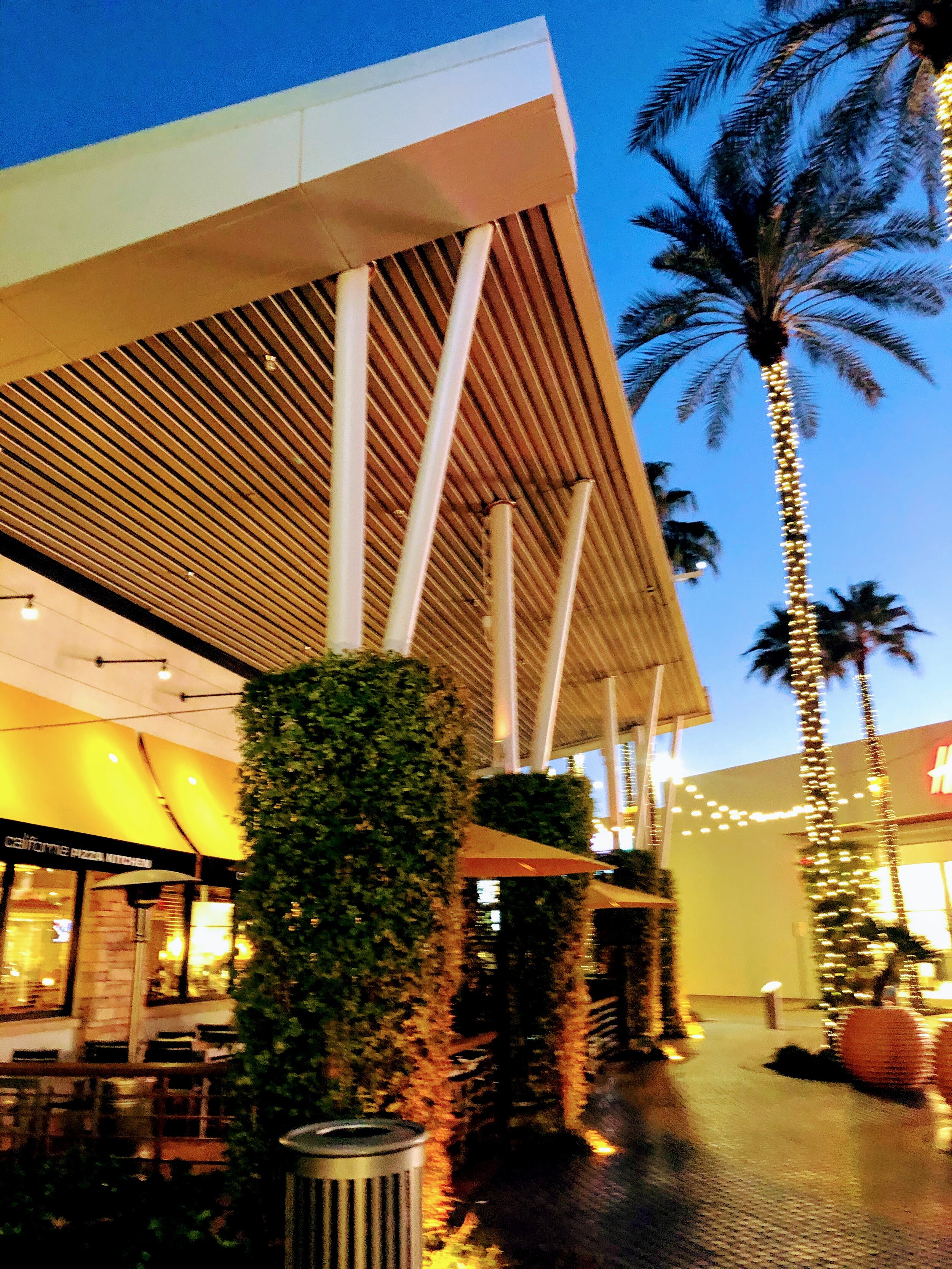 Tempe Marketplace Phoenix Arizona by MychaelX.photos 000918.jpg