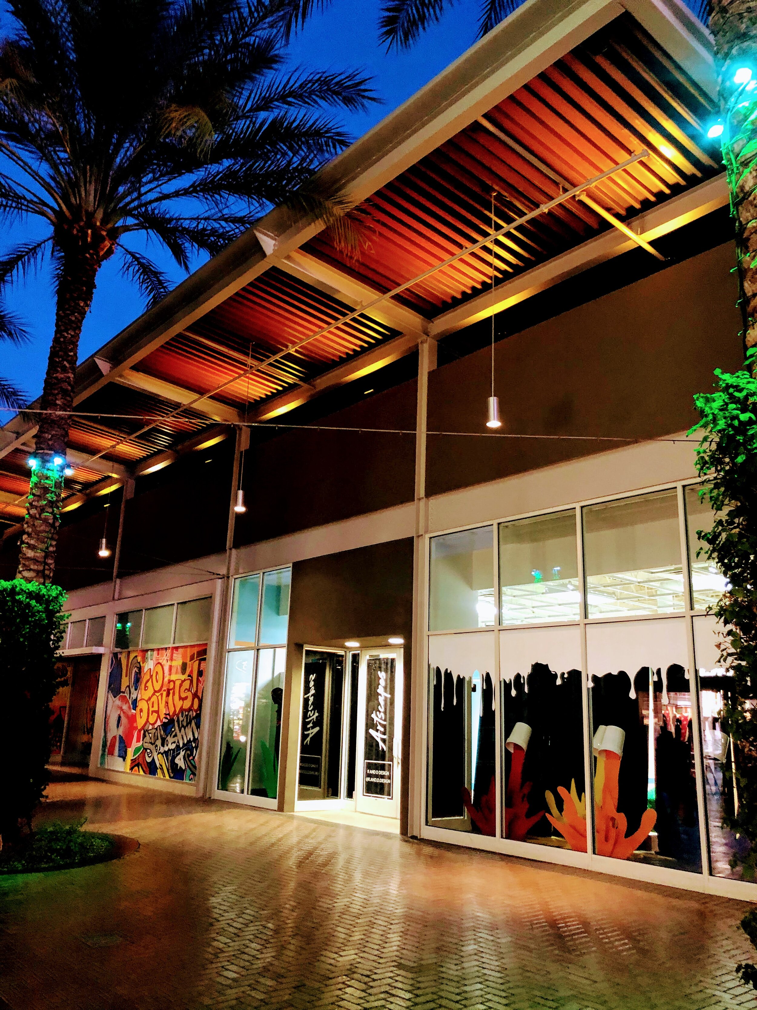 Tempe Marketplace Phoenix Arizona by MychaelX.photos 000913.jpg