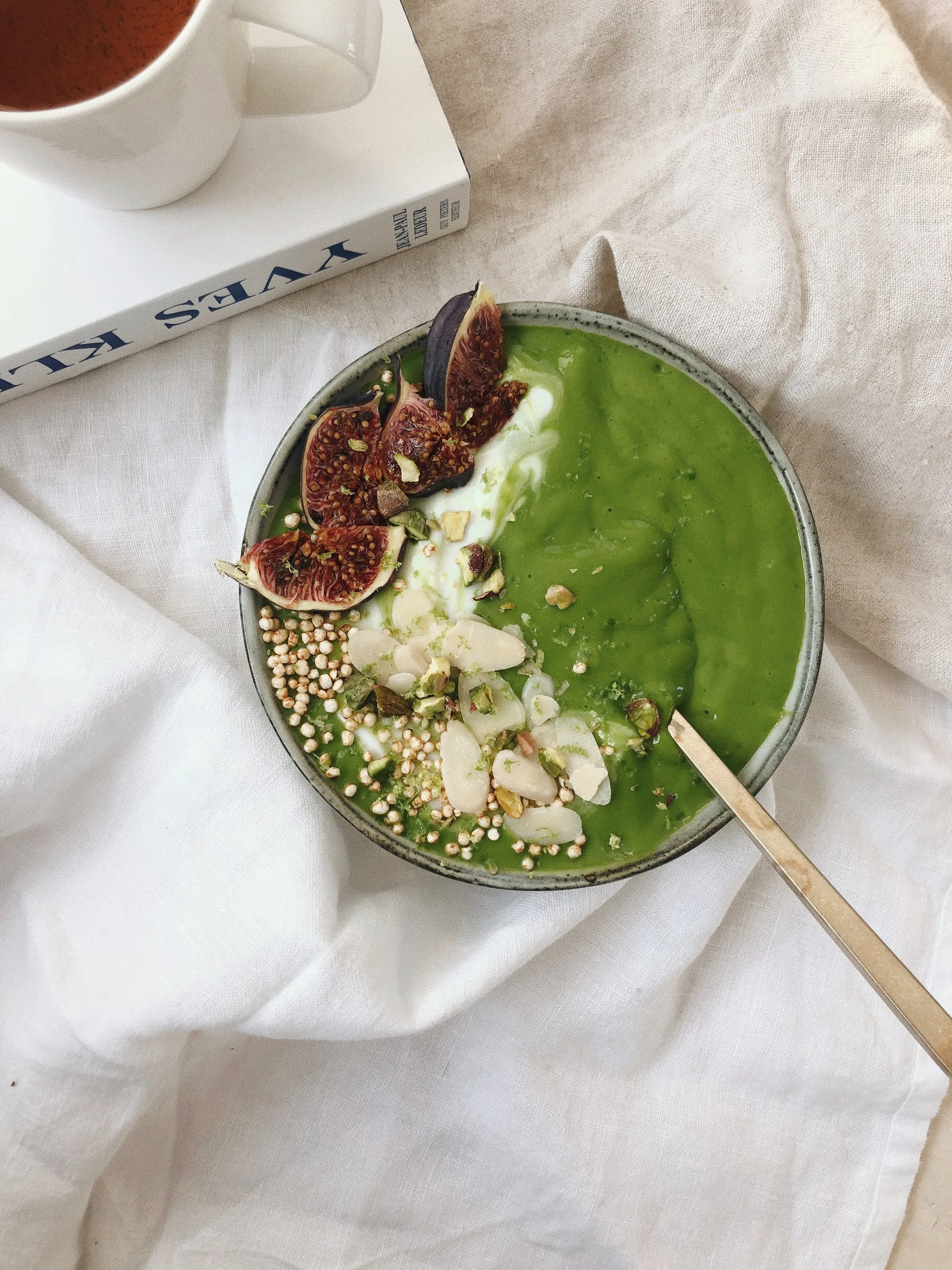 Zesty green mango smoothie 4.jpeg