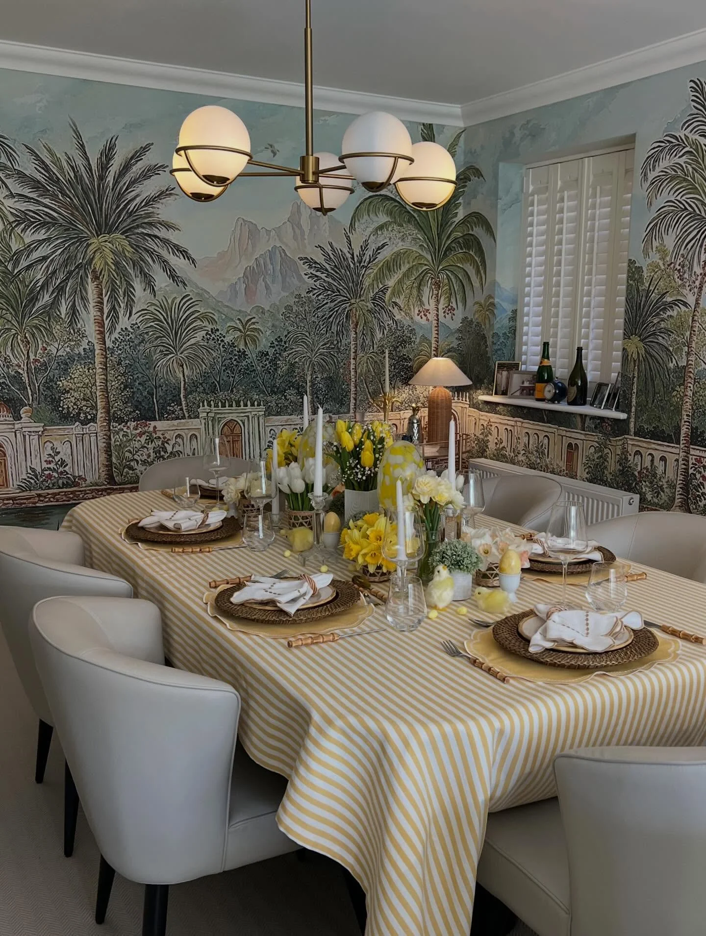 Wishing you all a Happy Easter. Ours was filled with friends, family, flowers, and frivolities! 🐣 Of course I couldn&rsquo;t help but do a little decorating. Daffodils adorned our table and any other corner of the house I could find. The smell is gl