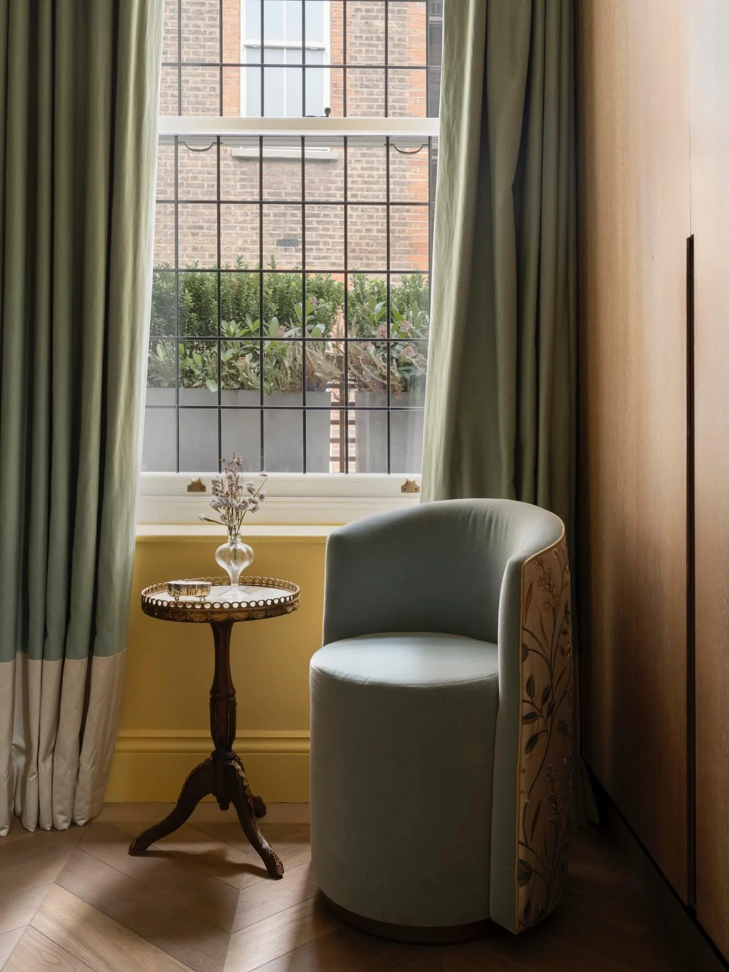 Very pleased to share a few details of one of our most recent projects. Our client&rsquo;s incredible eye and love of colour truly let our creativity run wild! Check out @enelproperties for more images of this stunning bedroom! 

#interiordesign #col