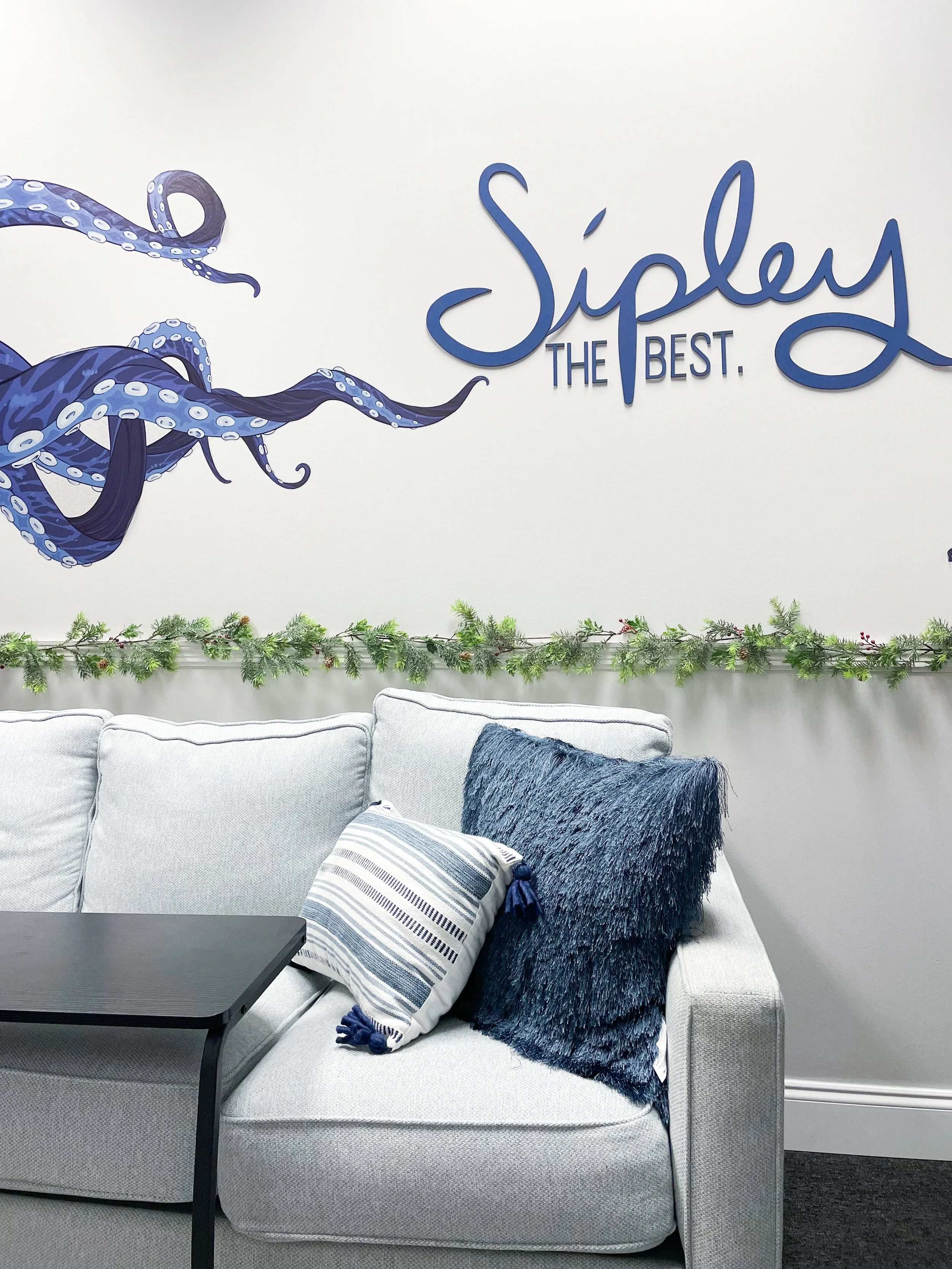 Holiday Sensitivity at Work: Inclusive Doesn’t Mean “Anti-Christmas”