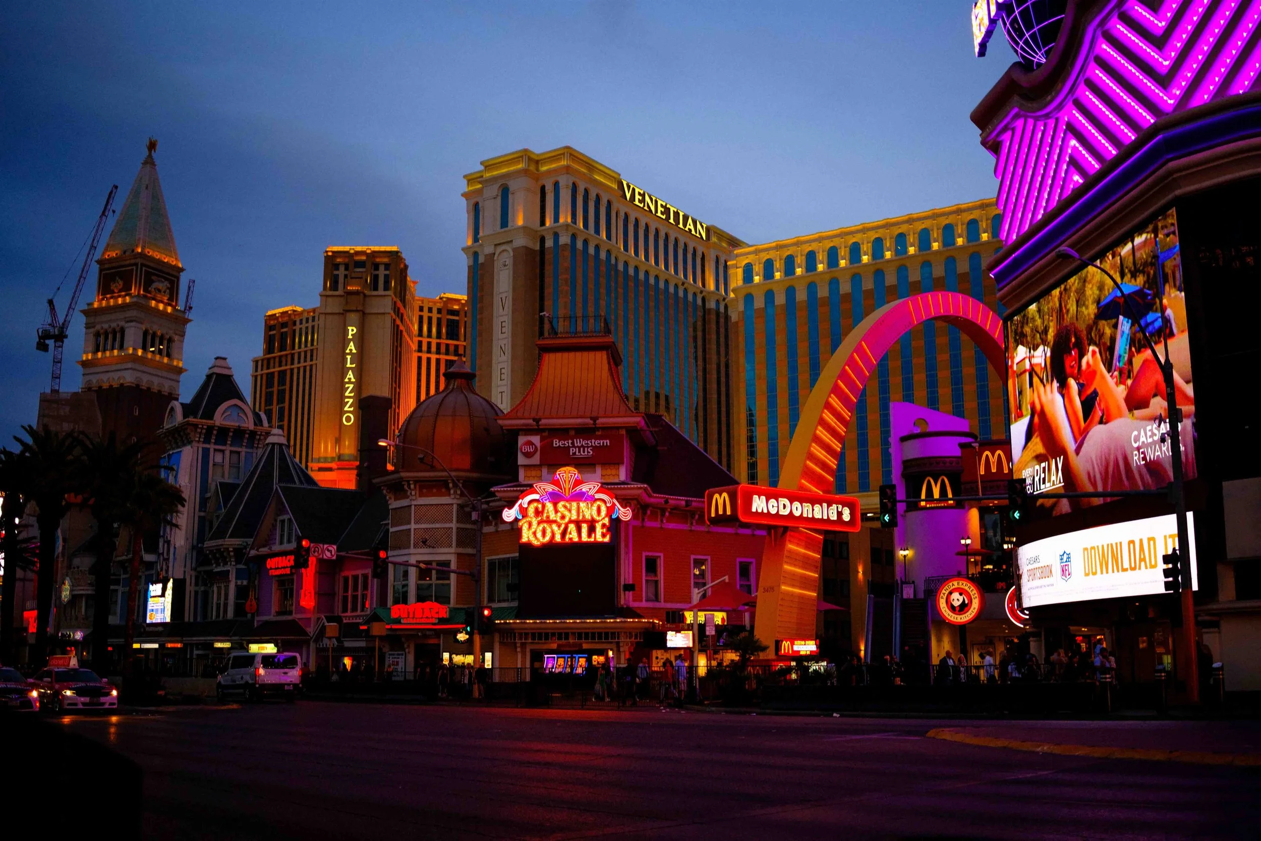 Aidan Hennebry - Las Vegas Photography - Winter 2022-50.jpg