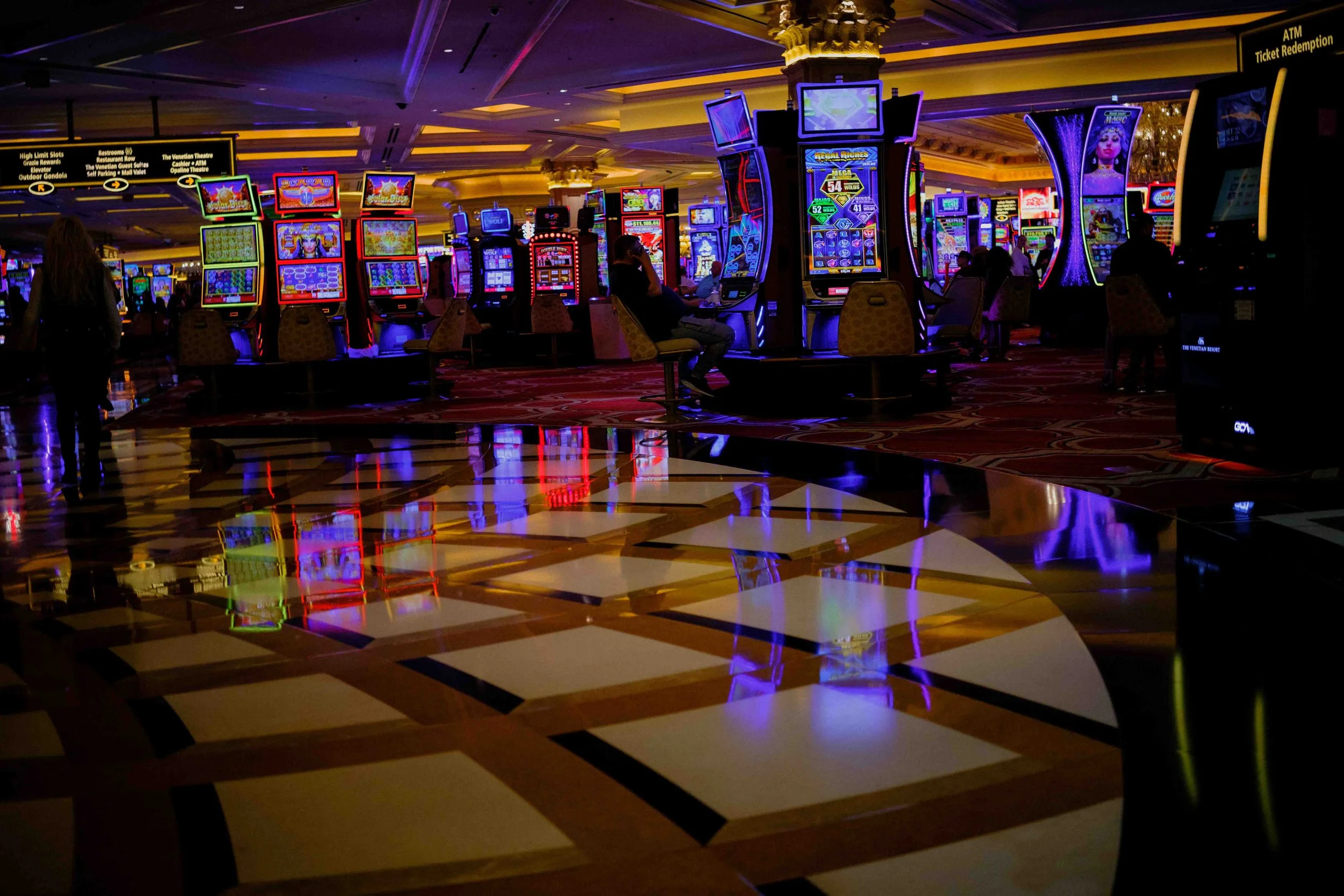 Aidan Hennebry - Las Vegas Photography - Winter 2022-119.jpg