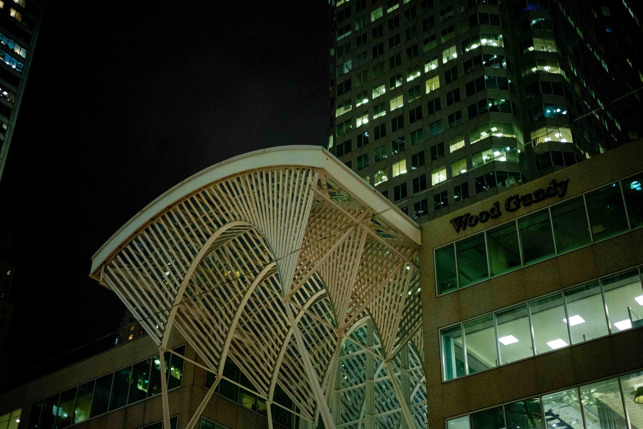 221007 Toronto Street Photography at Night - Blog-3.jpg