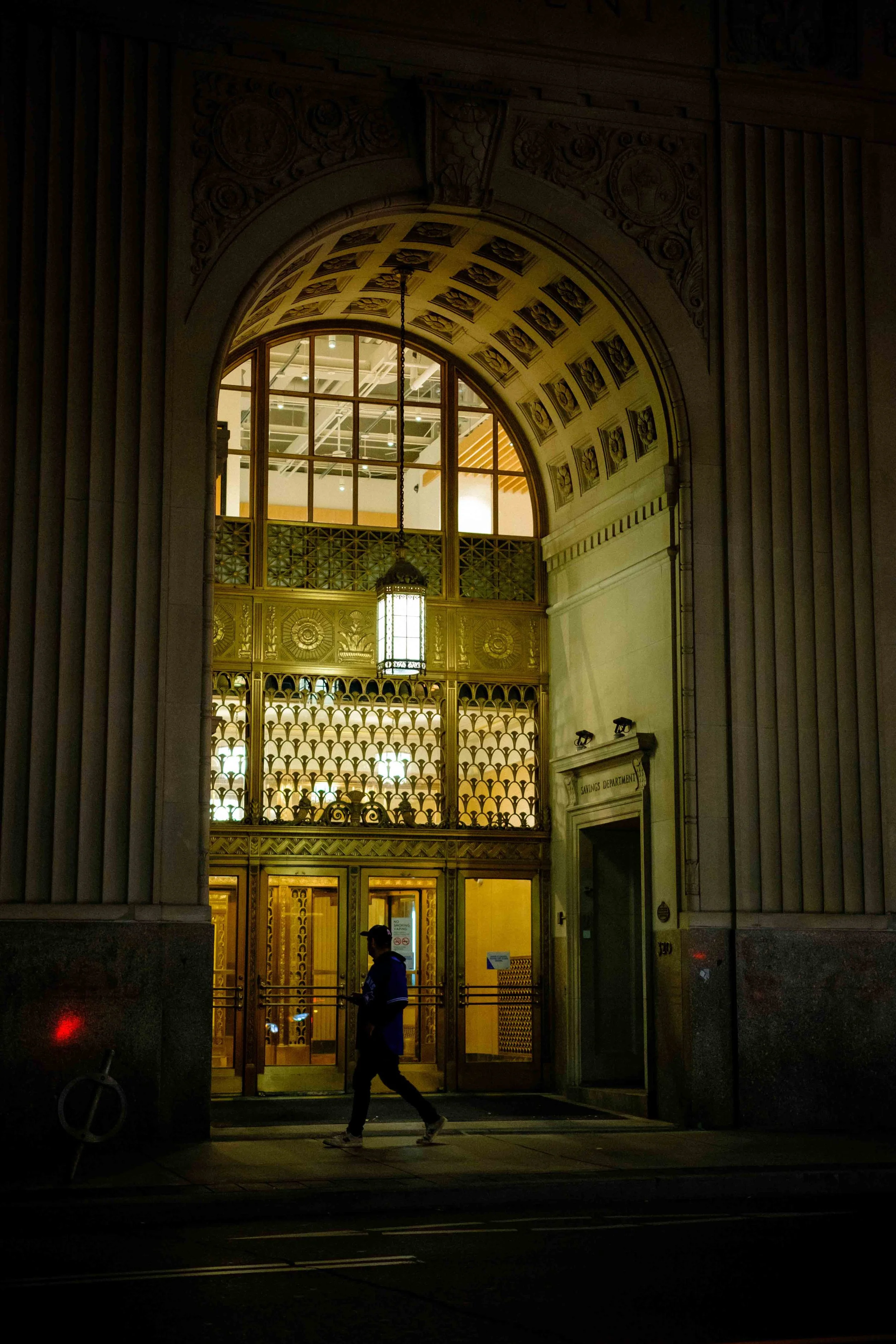 221007 Toronto Street Photography at Night - Blog-11.jpg