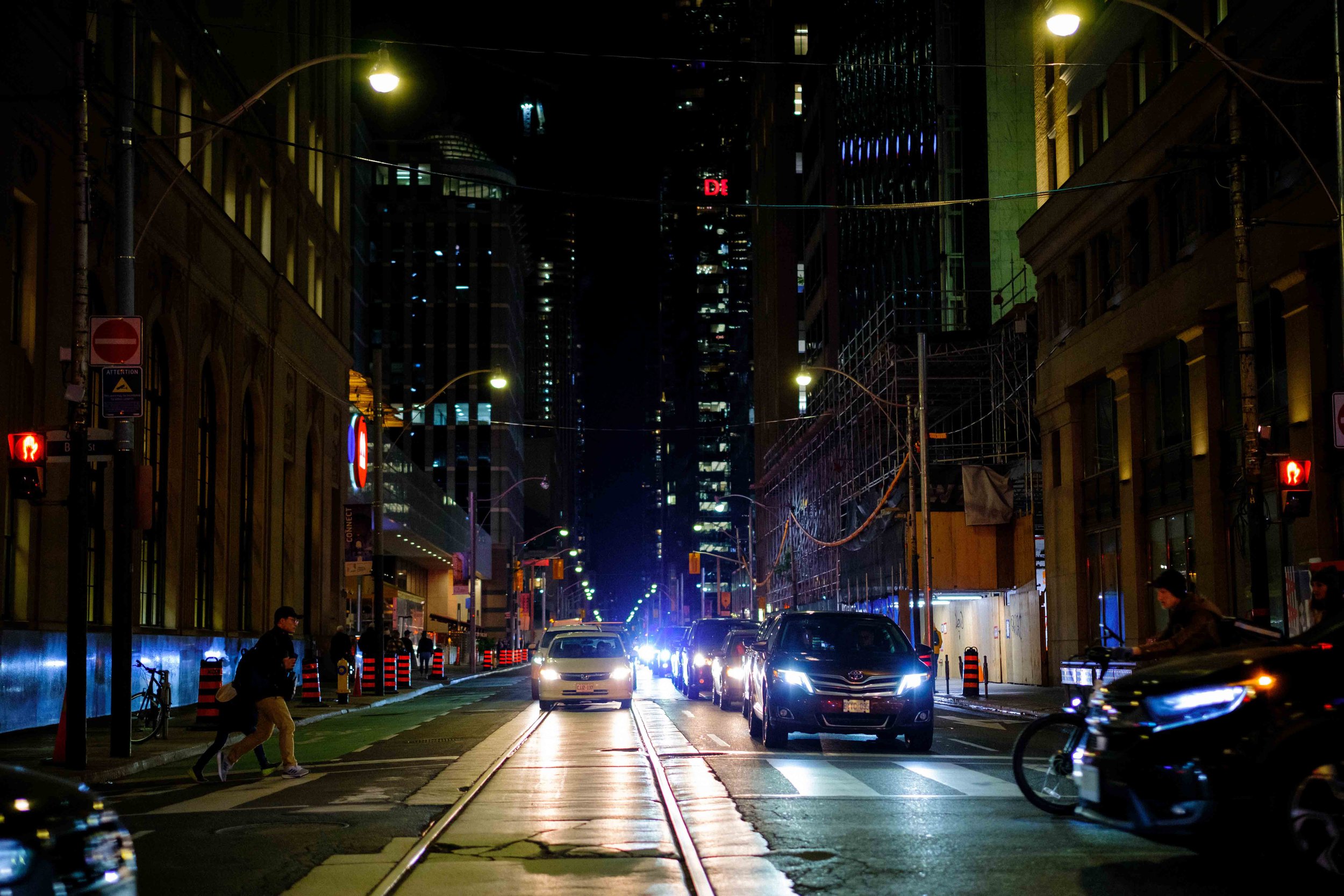 221007 Toronto Street Photography at Night - Blog-13.jpg