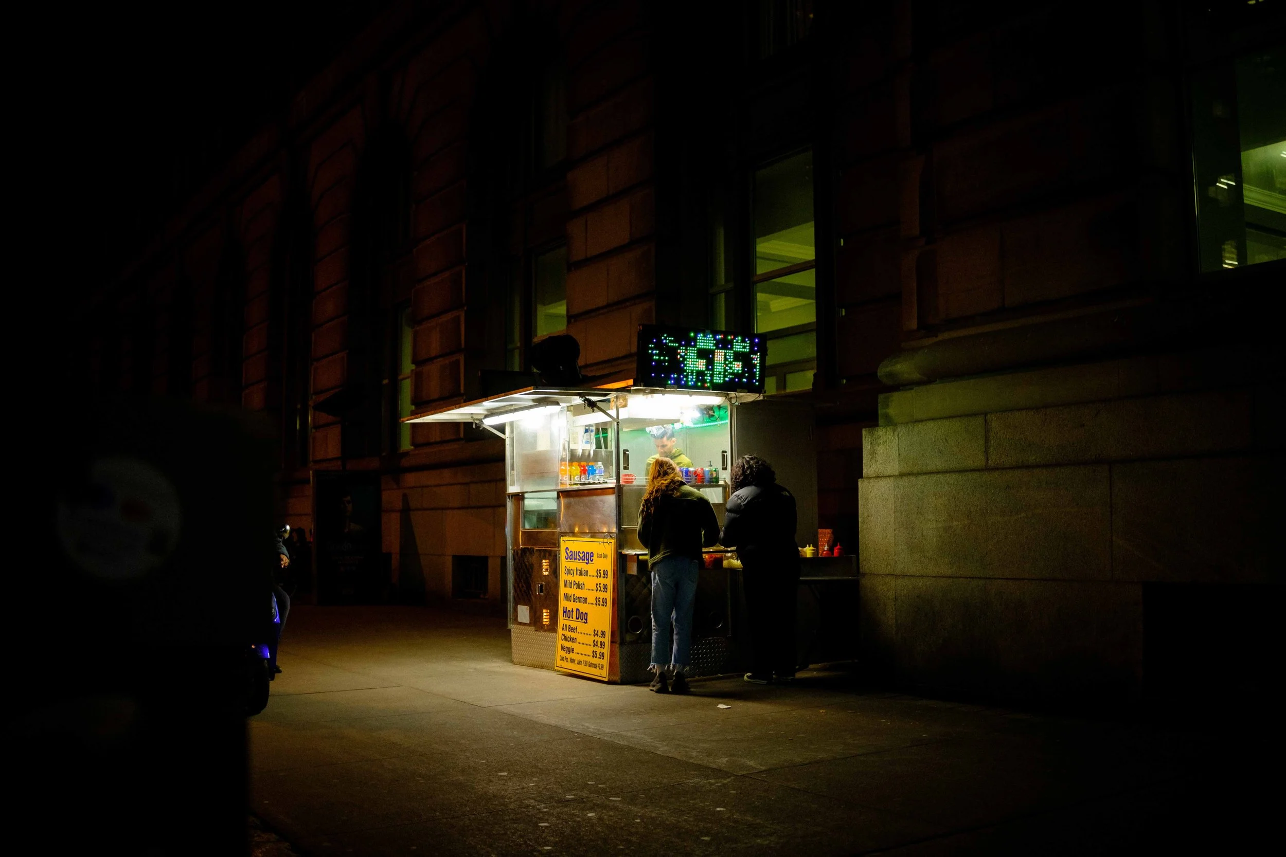 221007 Toronto Street Photography at Night - Blog-32.jpg