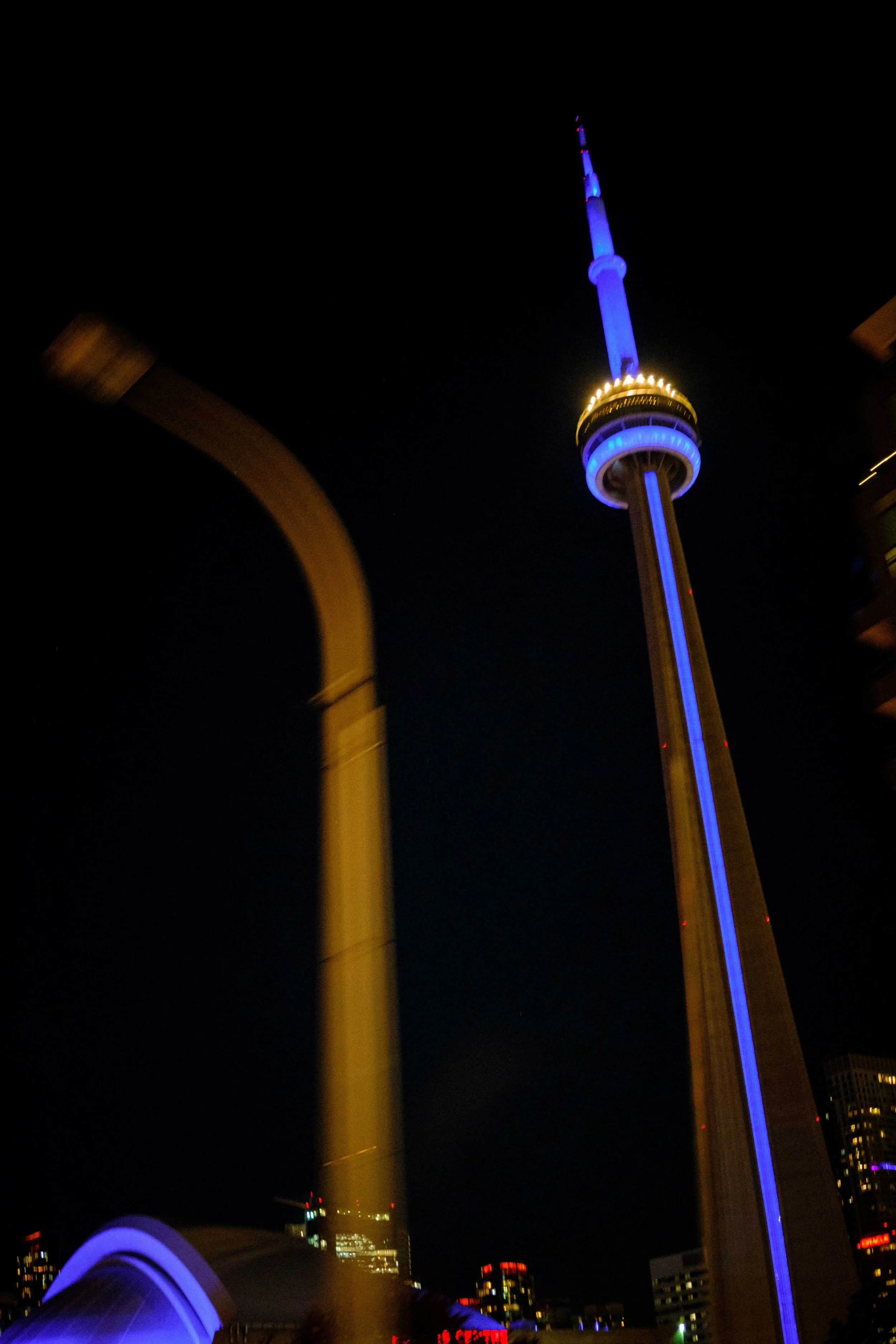 221007 Toronto Street Photography at Night - Blog-39.jpg