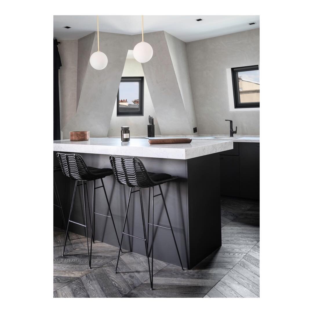 New project Paris -&Eacute;tienne Marcel 📷@camiloc_villegas #interiordesign #interior #design #kitchen #marble #paris #architecture #peggybels