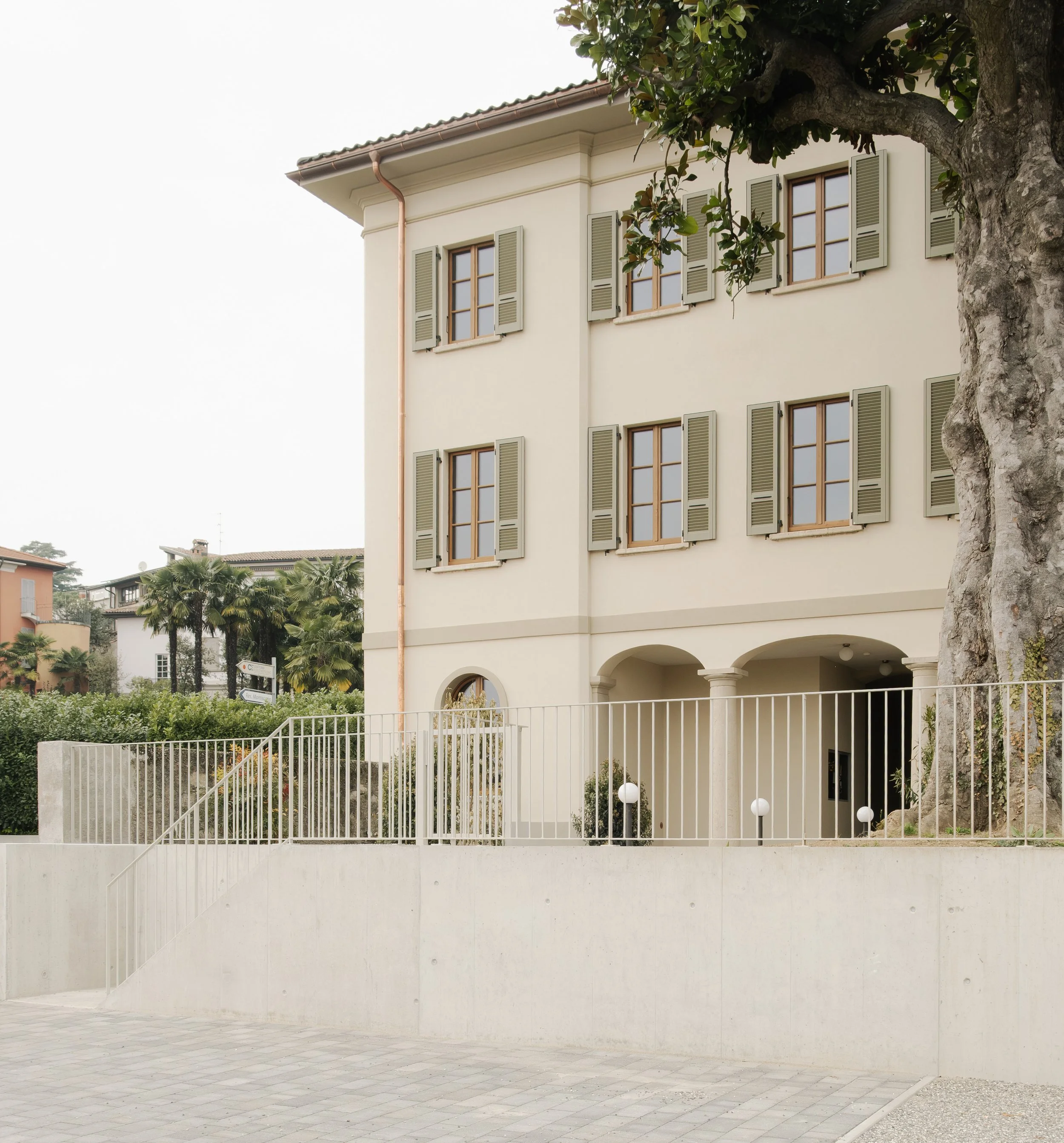 Eleganti 4.5 locali in villa storica completamente ristrutturata