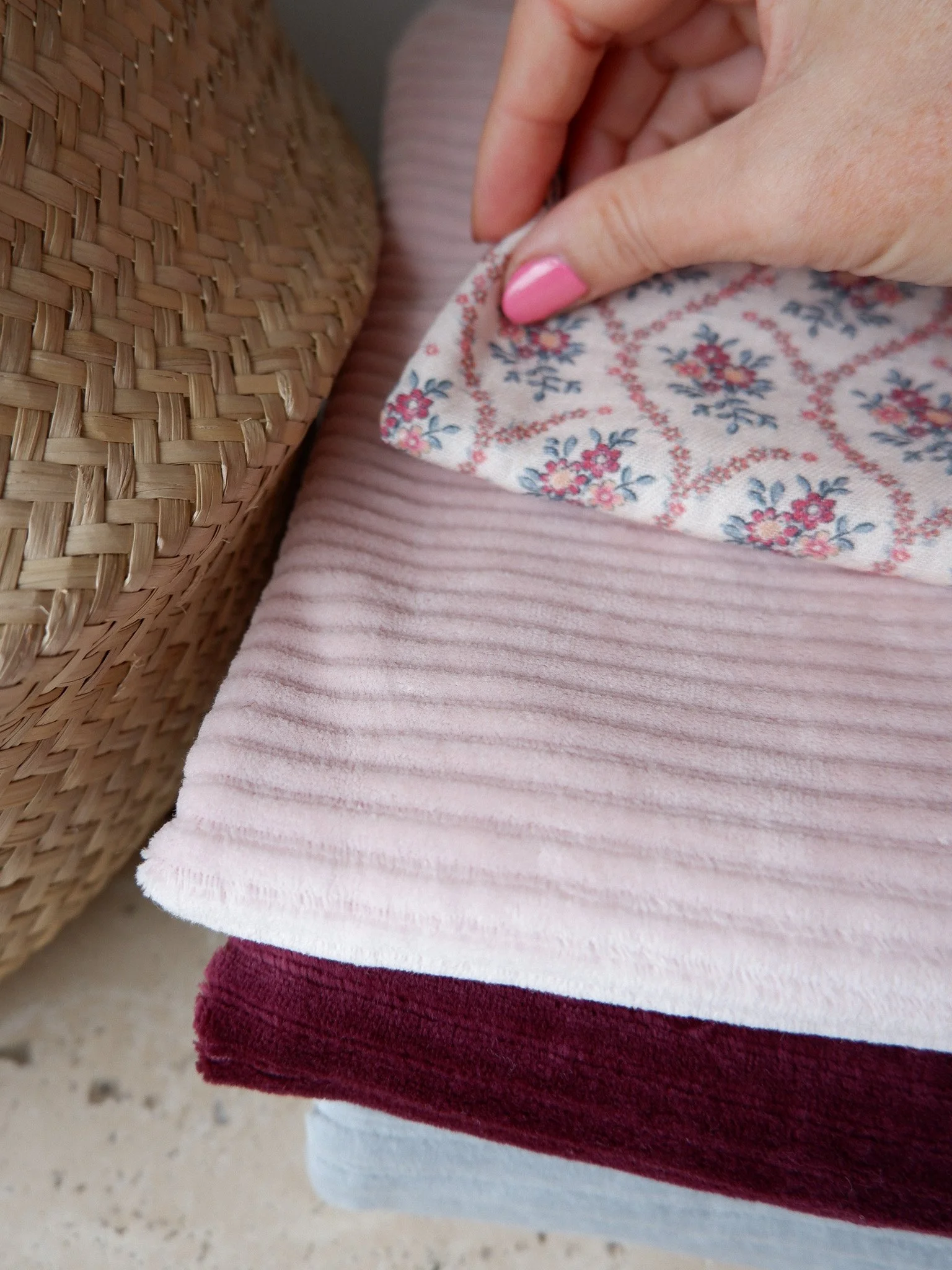 Tissu jersey de velours à grosses côtes ♡ rose