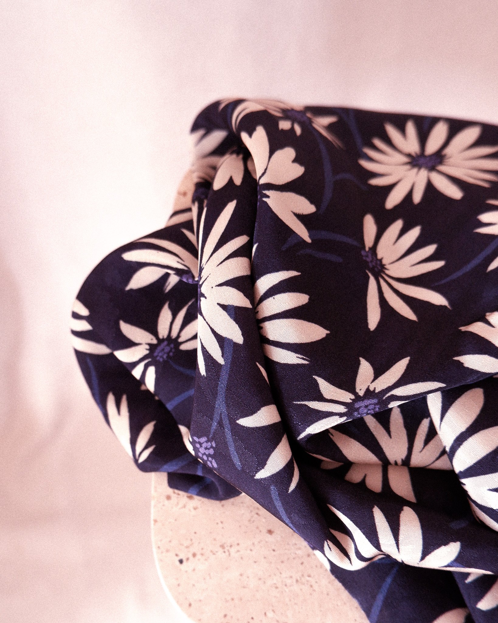 Tissu jacquard marine Flower (3).jpg