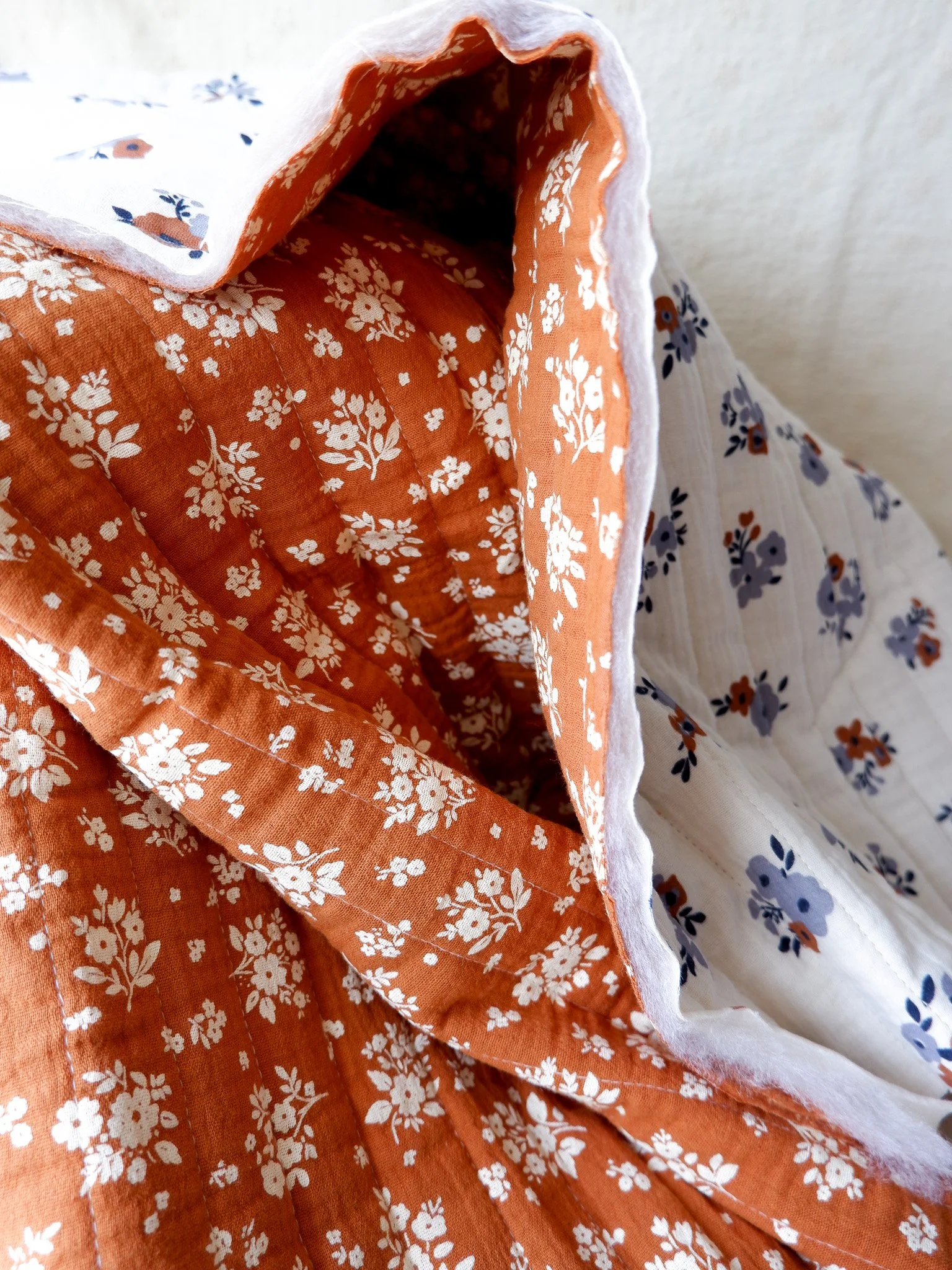 Tissu double gaze matelassée Capucine ♡ Matelassage vertical