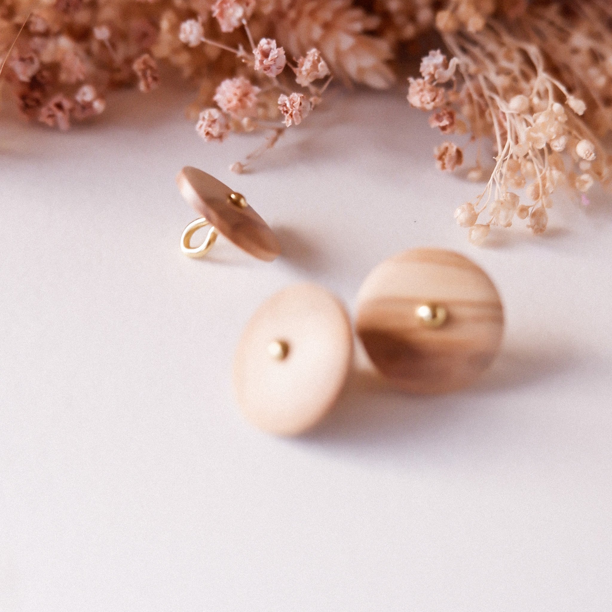 Boutons-en-bois-à-queue-15MM.jpg