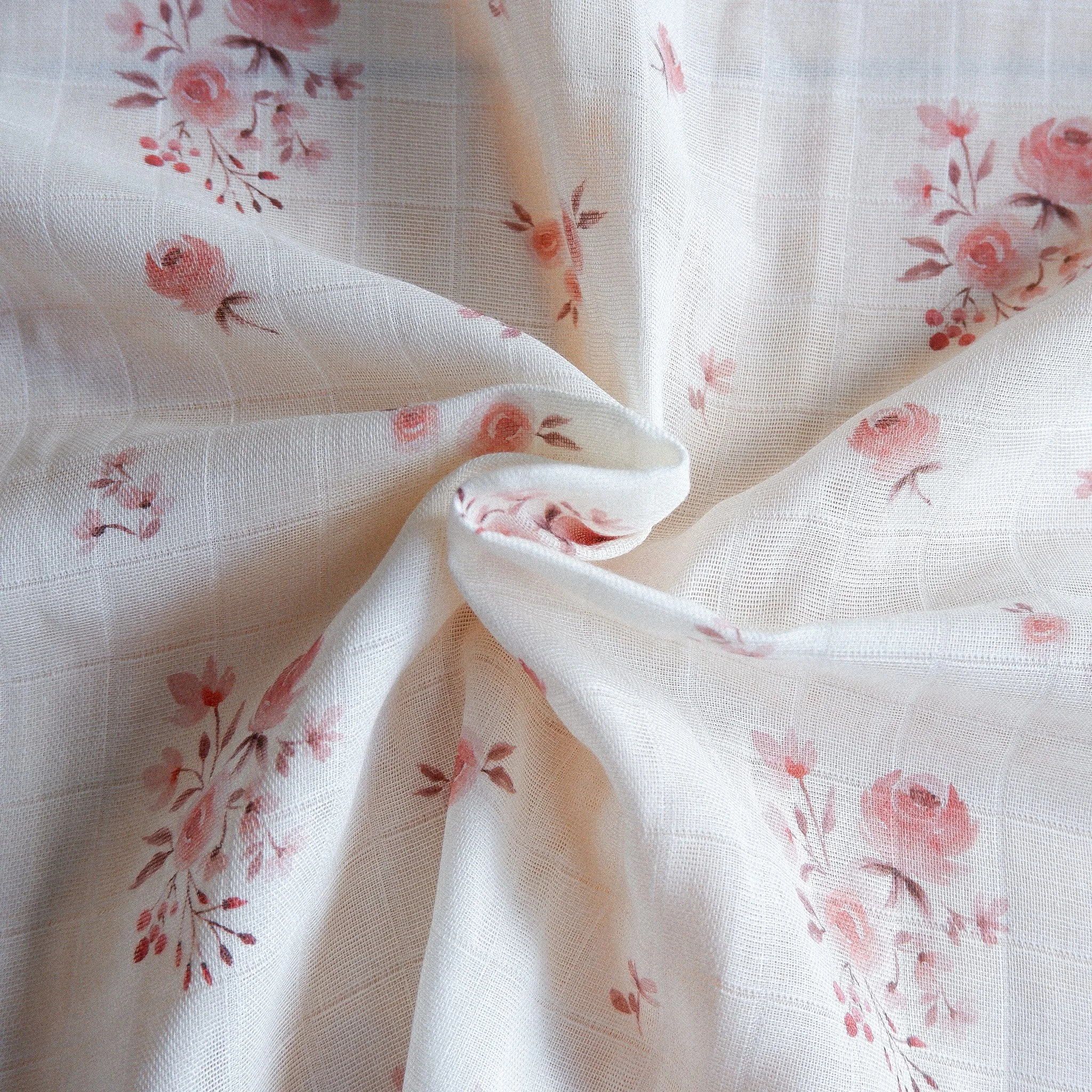Tissu double gaze quadrillée motif imprimé flower pink wwwjolieboho.com.jpg