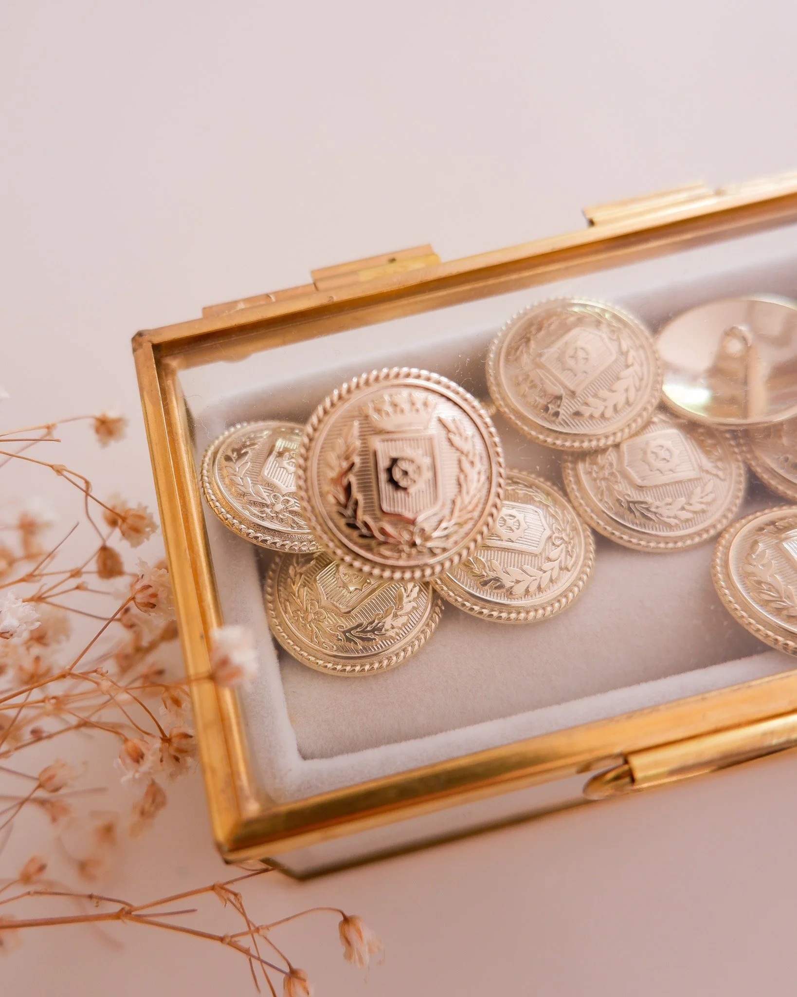 Boutons De Couture Métal Pour Travaux De Couture Sur Notre Mercerie