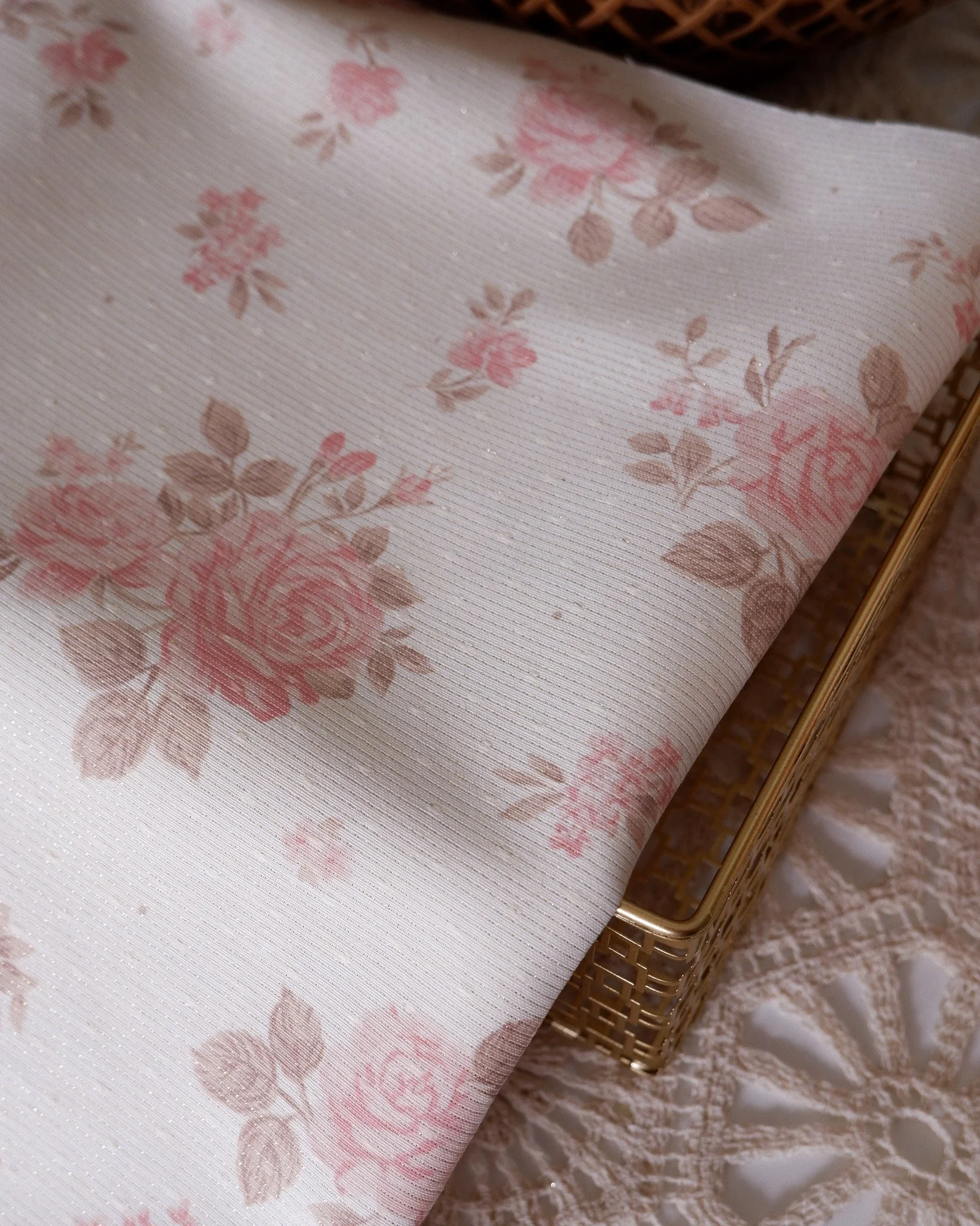 Tissu jacquard lurex made in France Roses www.jolieboho.com (4).jpg
