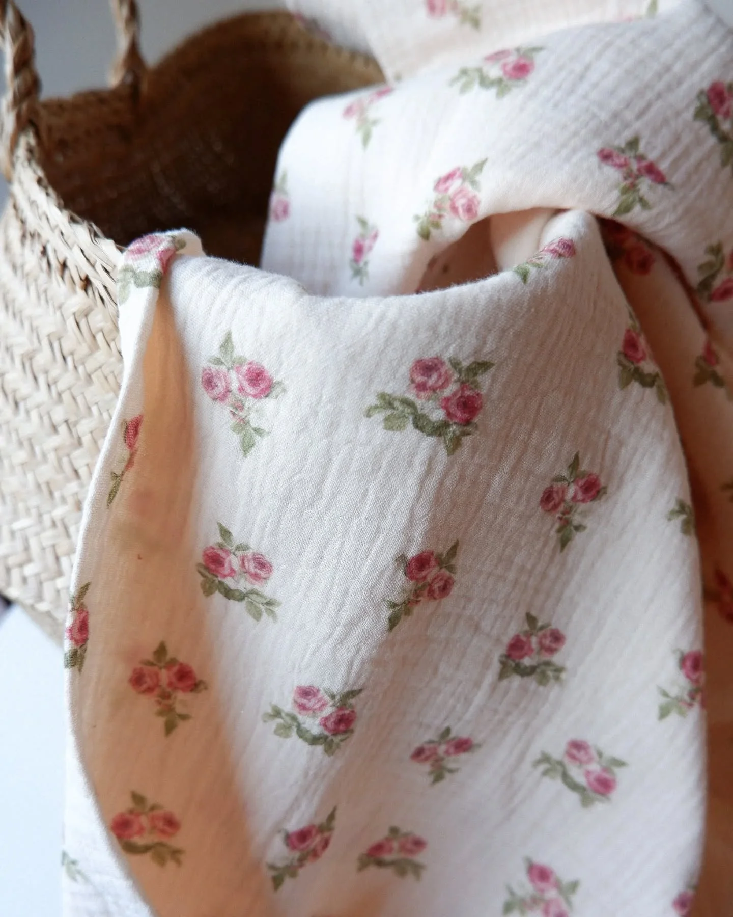 Des nouveaut&eacute;s et des nouvelles de l&rsquo;atelier ! ✽

Hello !

J&rsquo;esp&egrave;re que vous allez bien en cette p&eacute;riode o&ugrave; les f&ecirc;tes approchent et notre wish list pour faire plaisir ne d&eacute;semplit pas !!!

Notre si