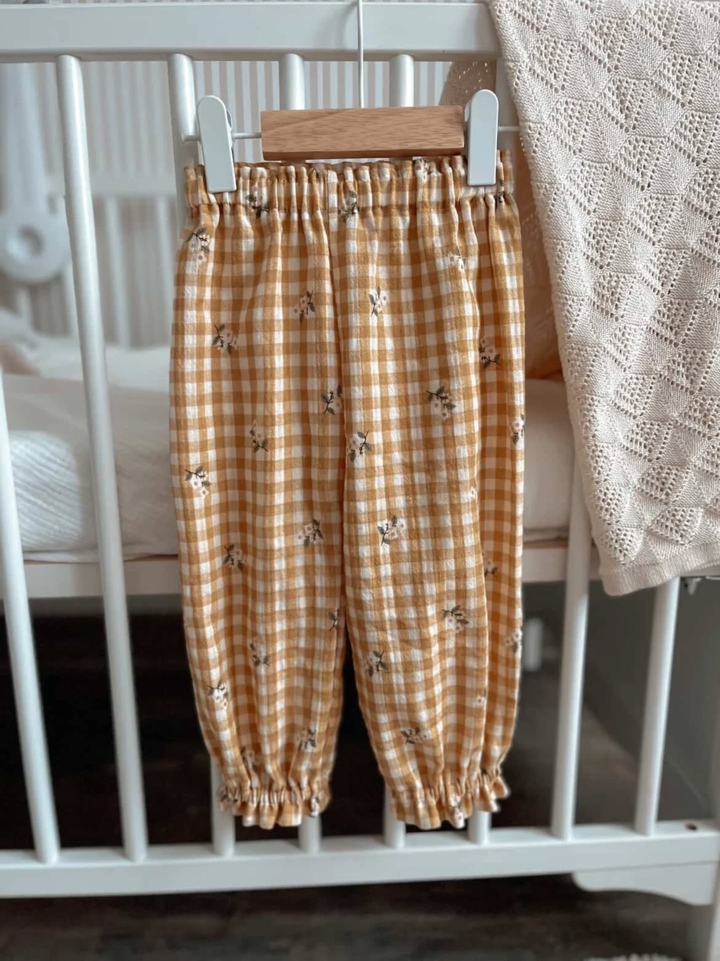 C&eacute;l&eacute;brons la beaut&eacute; du fait main en France avec les belles cr&eacute;ations @latelierdepoup 🩷🩷🩷

Tout est si joli ! Quel travail incroyable dans ce bel univers boh&egrave;me.

J'esp&egrave;re que vous aimerez autant les d&eacu