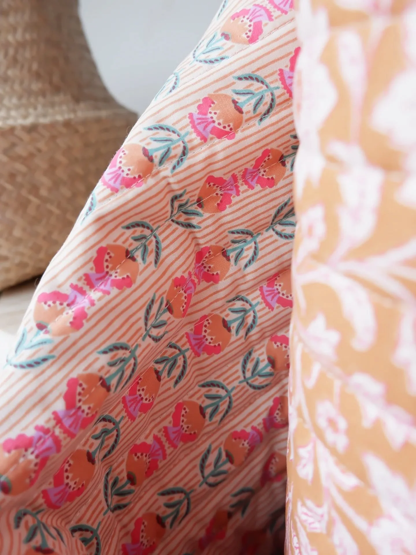 Hello !

J'esp&egrave;re que vous allez bien 🌸🌼
Quelques nouveautes, boutons coupons et in&eacute;dits sont en ligne ❤️
Notamment la version sweat de Sew and Roses 🌹
Belle journ&eacute;e 🪡🪡🪡💪🏻

#jolieboho #coutureaddict