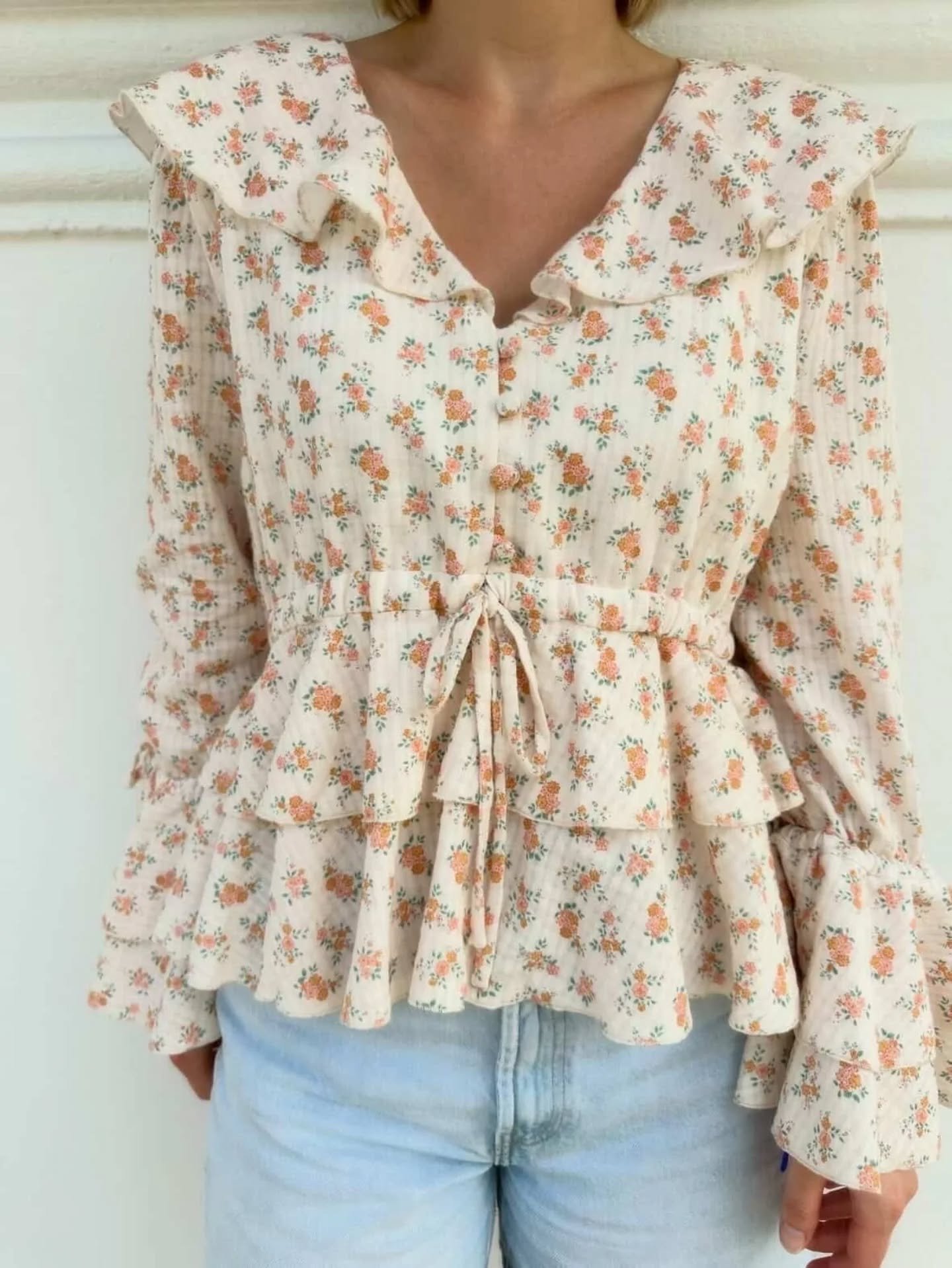 Bonjour 🩷

Il y a quelque chose de profond&eacute;ment &eacute;mouvant dans le fait de voir mes tissus prendre vie entre vos mains🪡

Marion (@mademoiselle.bobine ) a cousu diff&eacute;rentes blouses en tissu Jolie Boho pour elle, pour sa fille. Qua