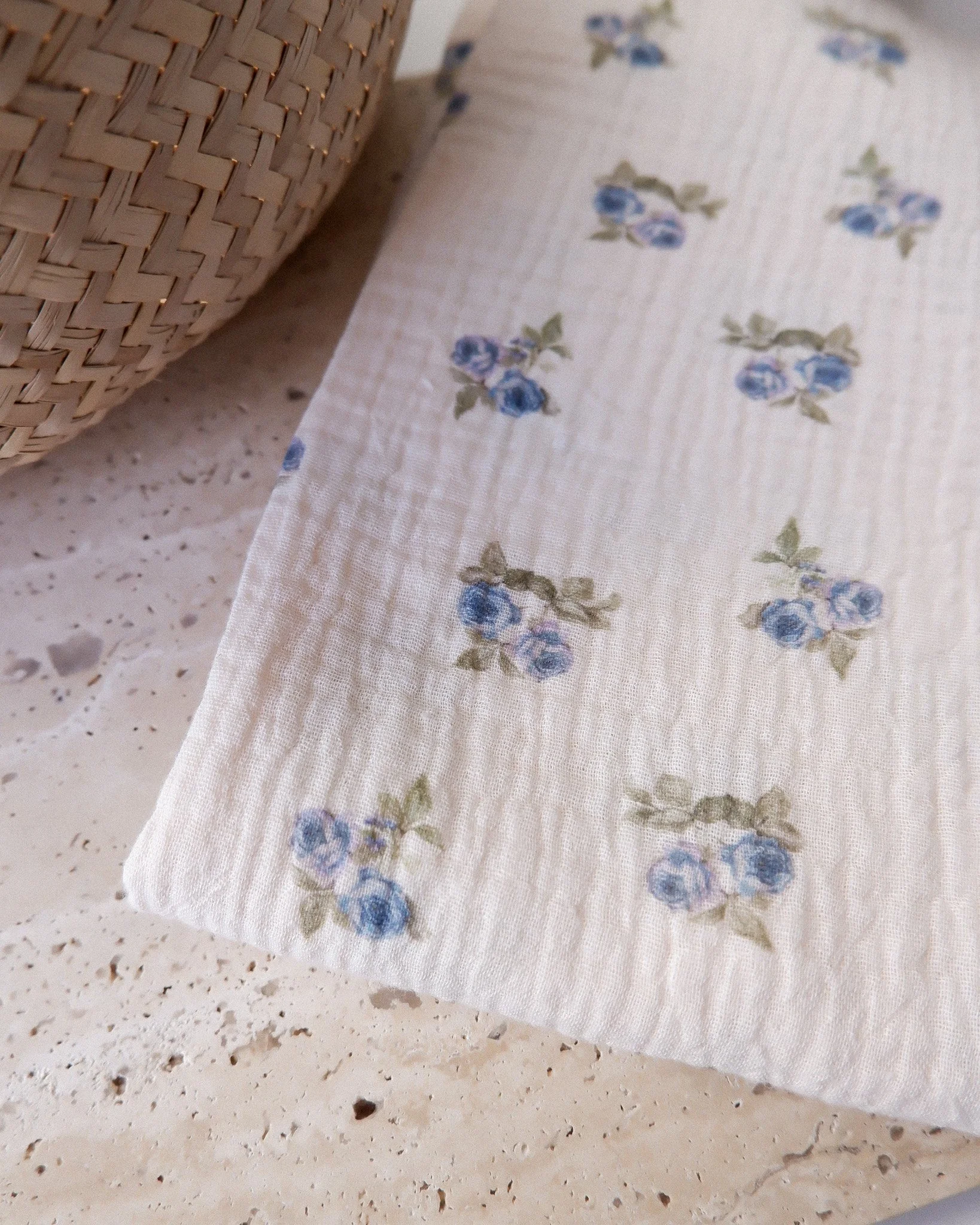 Double gaze roses vintages bleues (2).jpg