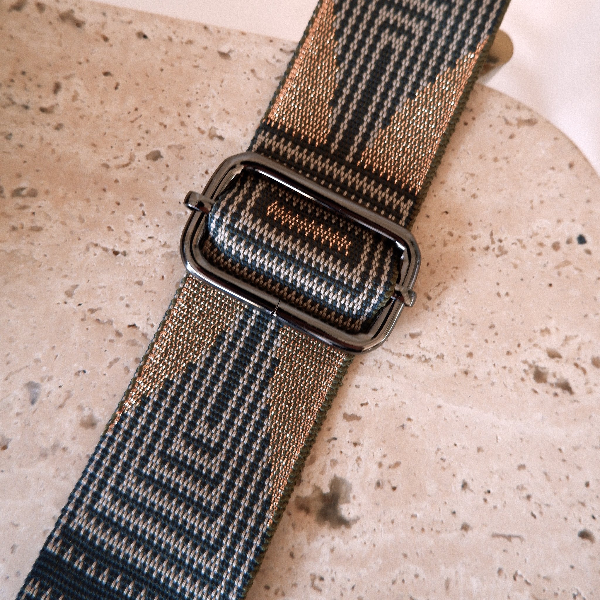 Attache-ceinture-noir-metal-3,8cm-2cm (3).jpg