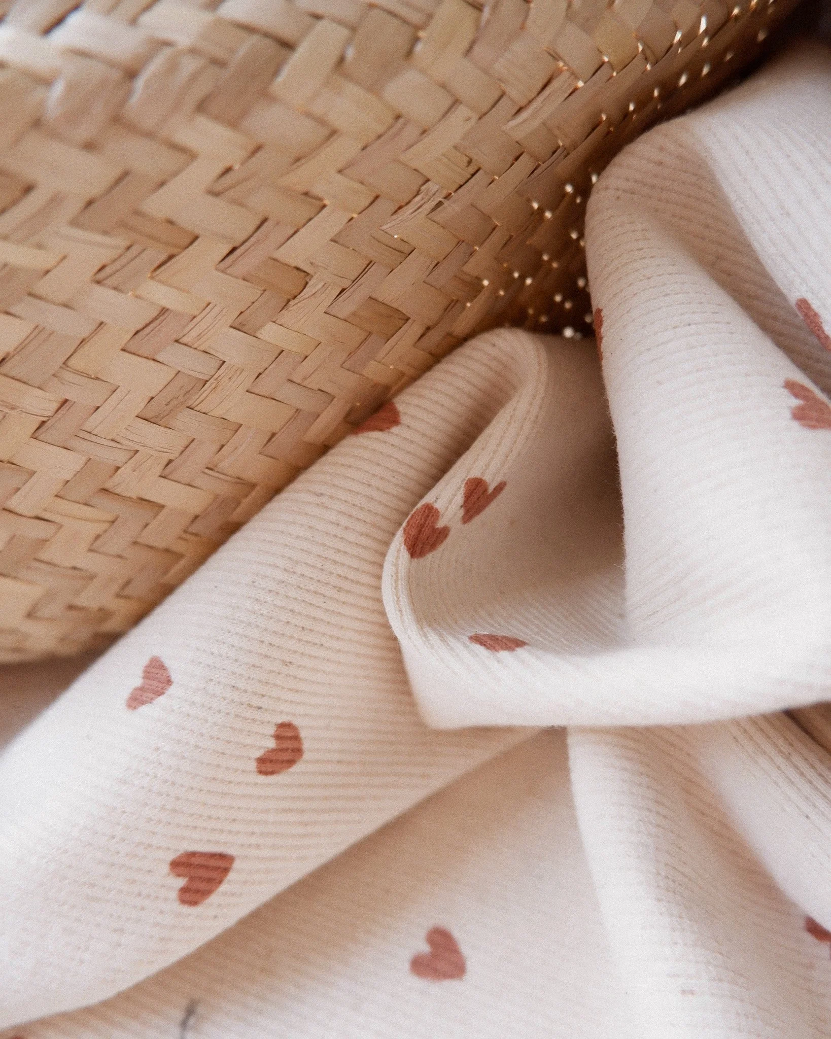 Jersey de coton côtelé motif coeur choco écru (4).jpg