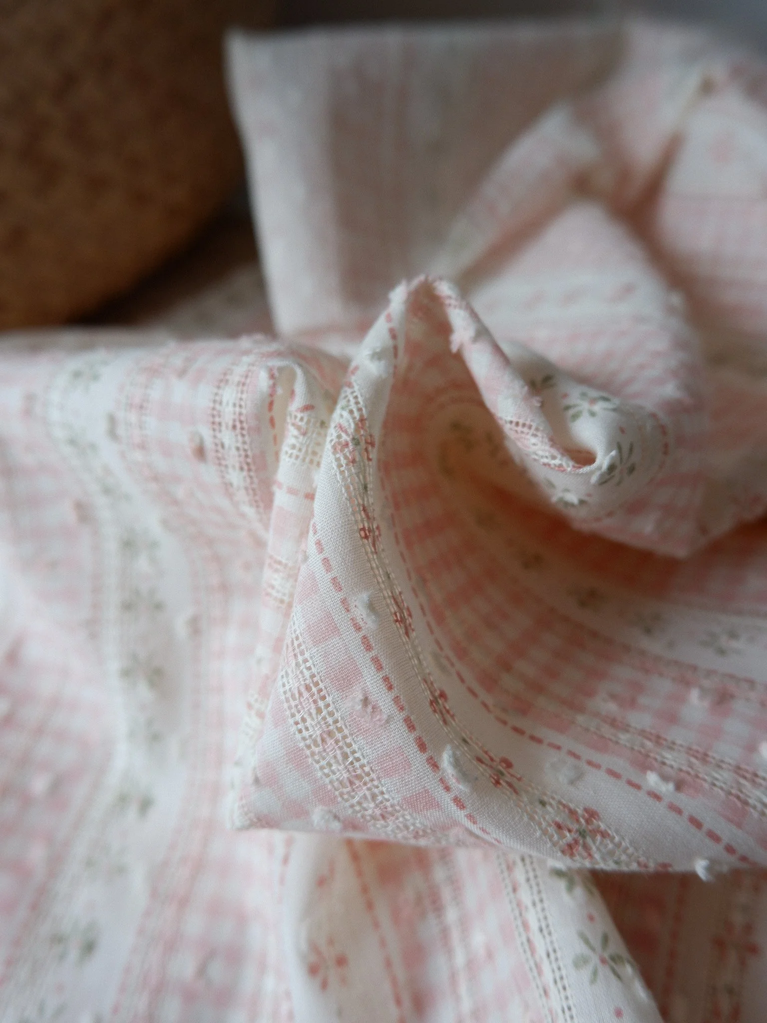 Tissu coton jacquard plumetis vichy ♡ Lison