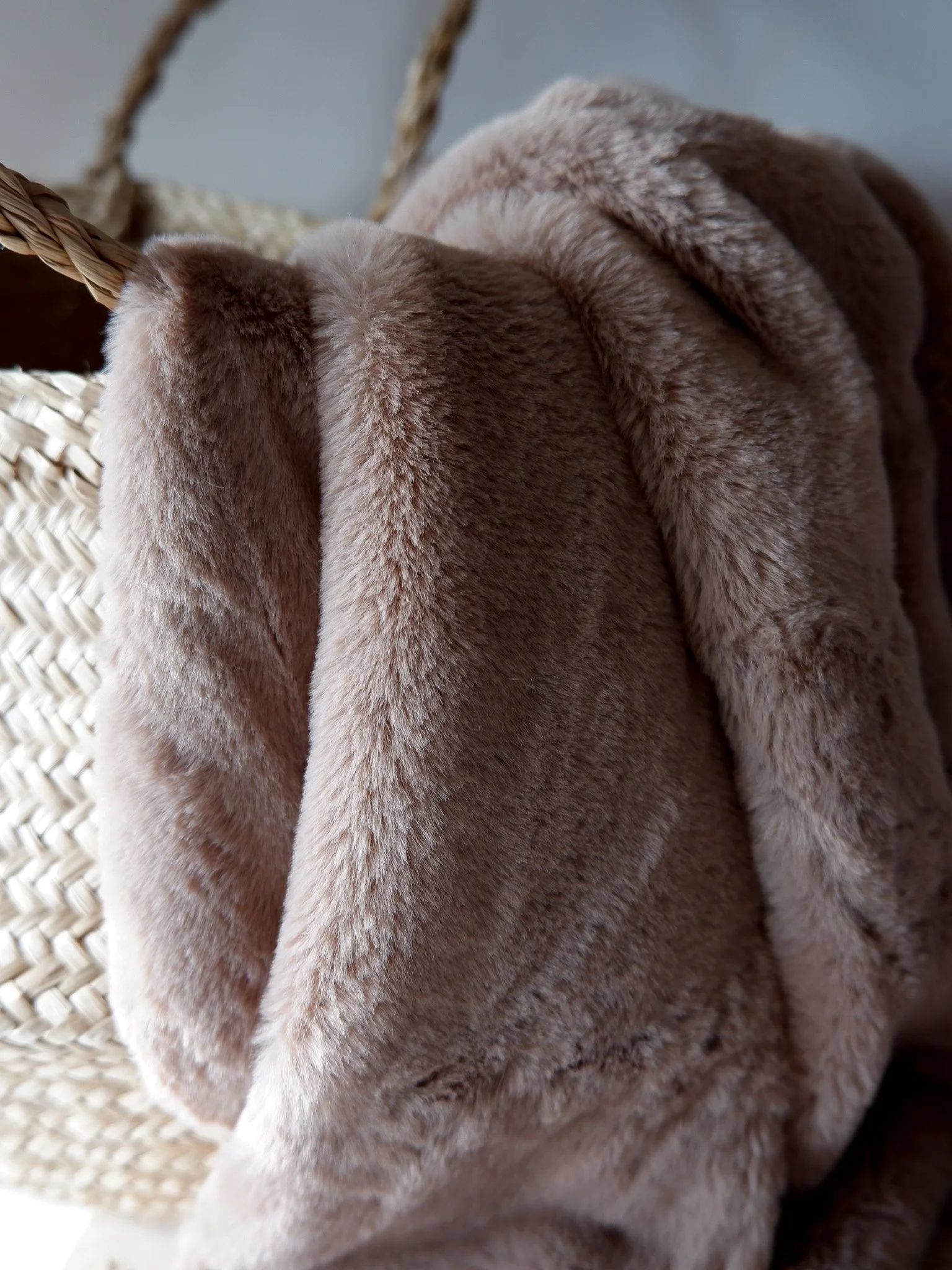 Tissu fausse fourrure lapin Mocha ♡