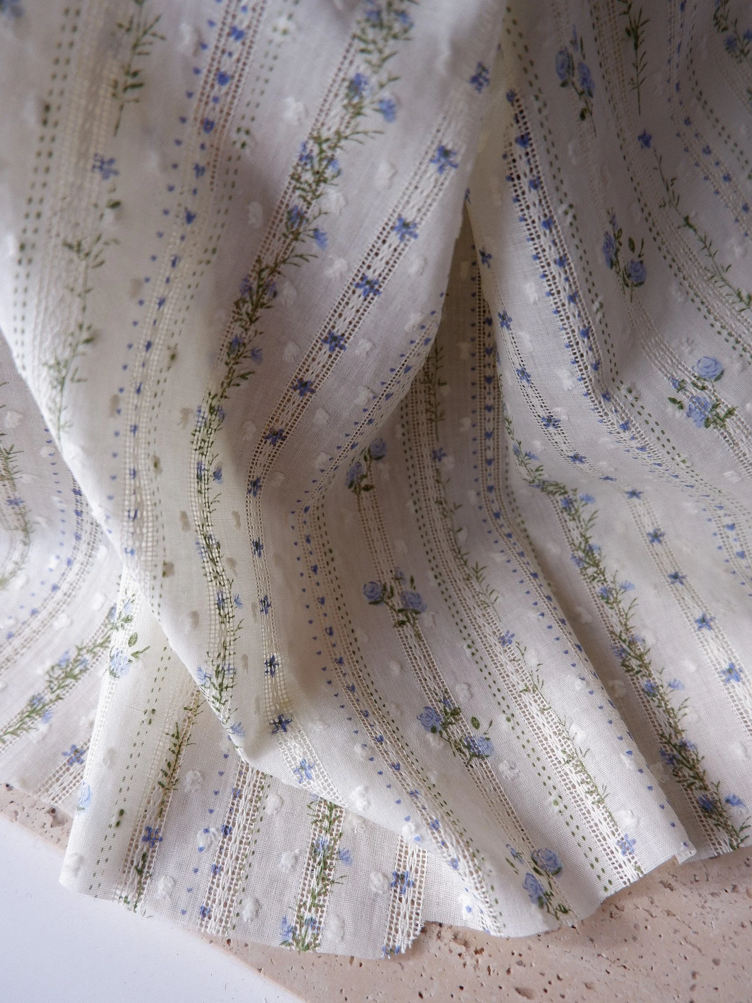 Tissu coton jacquard plumetis vichy ♡ Rosalie Coloris B.