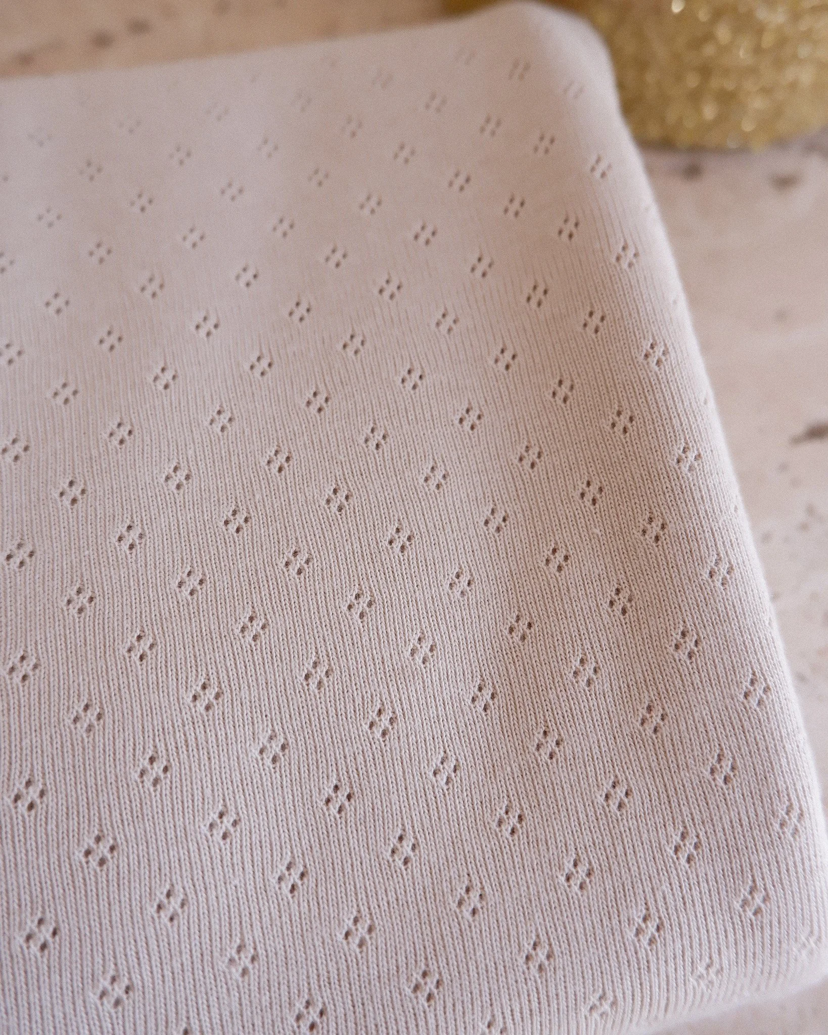 Tissu jersey ajouré beige foncé (4).jpg