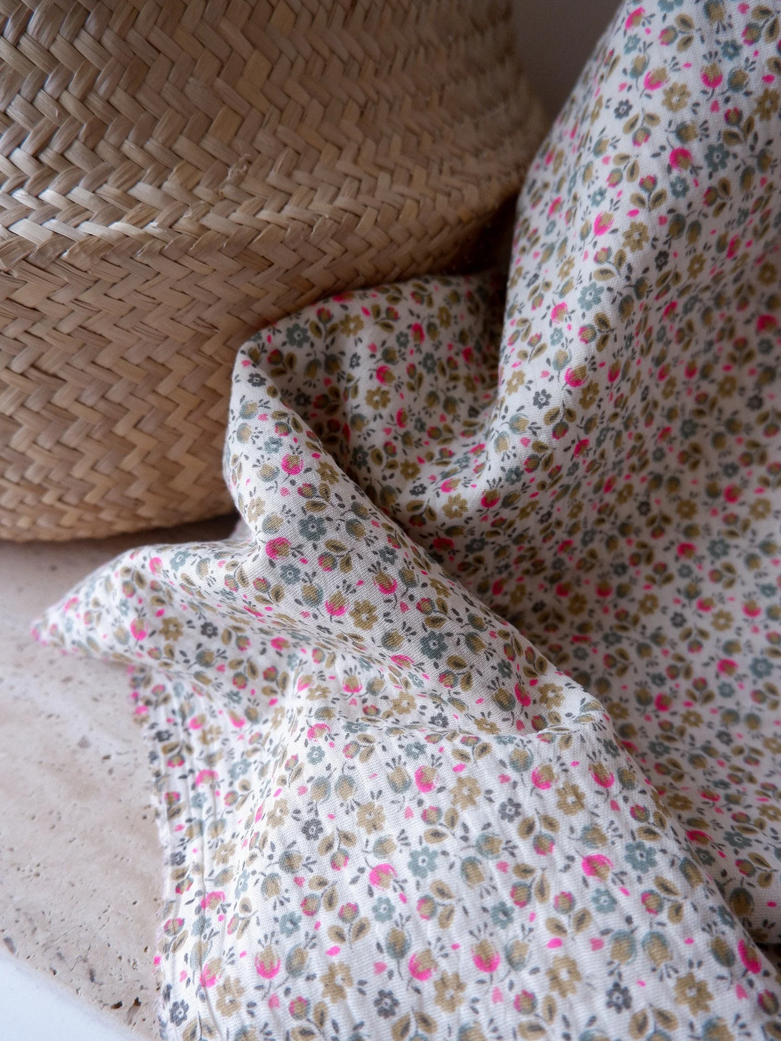 Tissu double gaze écru fleurs ♡ Daphné