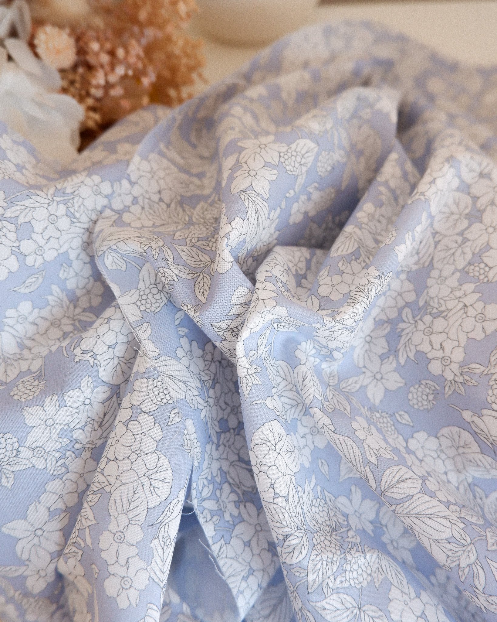 Tissu batiste de coton bleu - Lisa