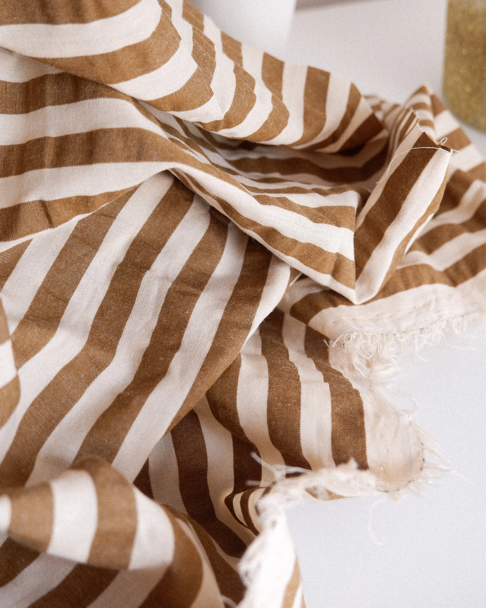 Seersucker Tissu au mètre havane et pêche okeo tex Jolie Boho (6).jpg