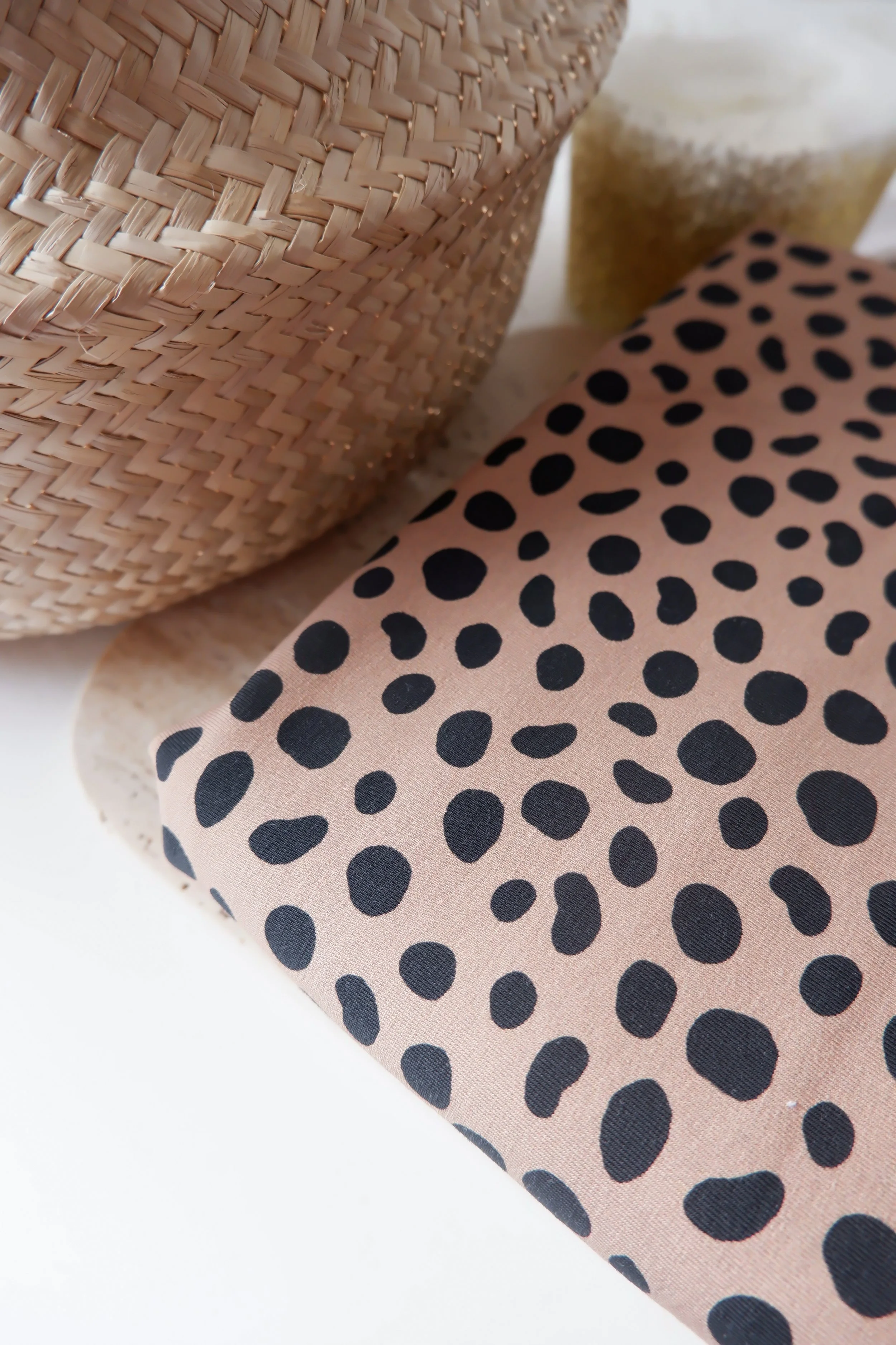 Tissu jersey Wild dots création Jolie Boho ♡ Coupon de 2 M