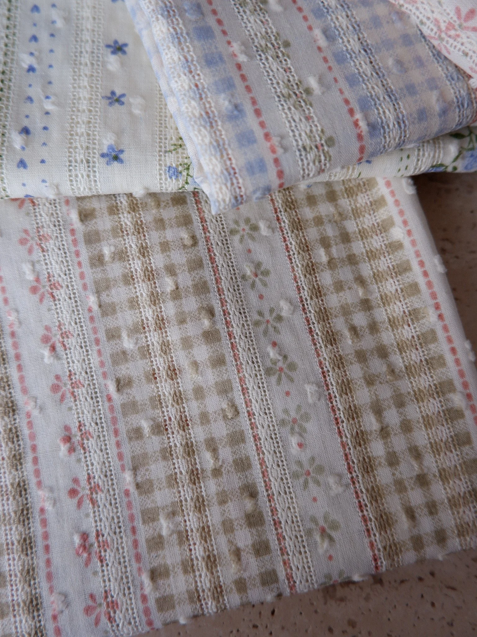 Tissu coton jacquard plumetis vichy ♡ Lison Coloris V
