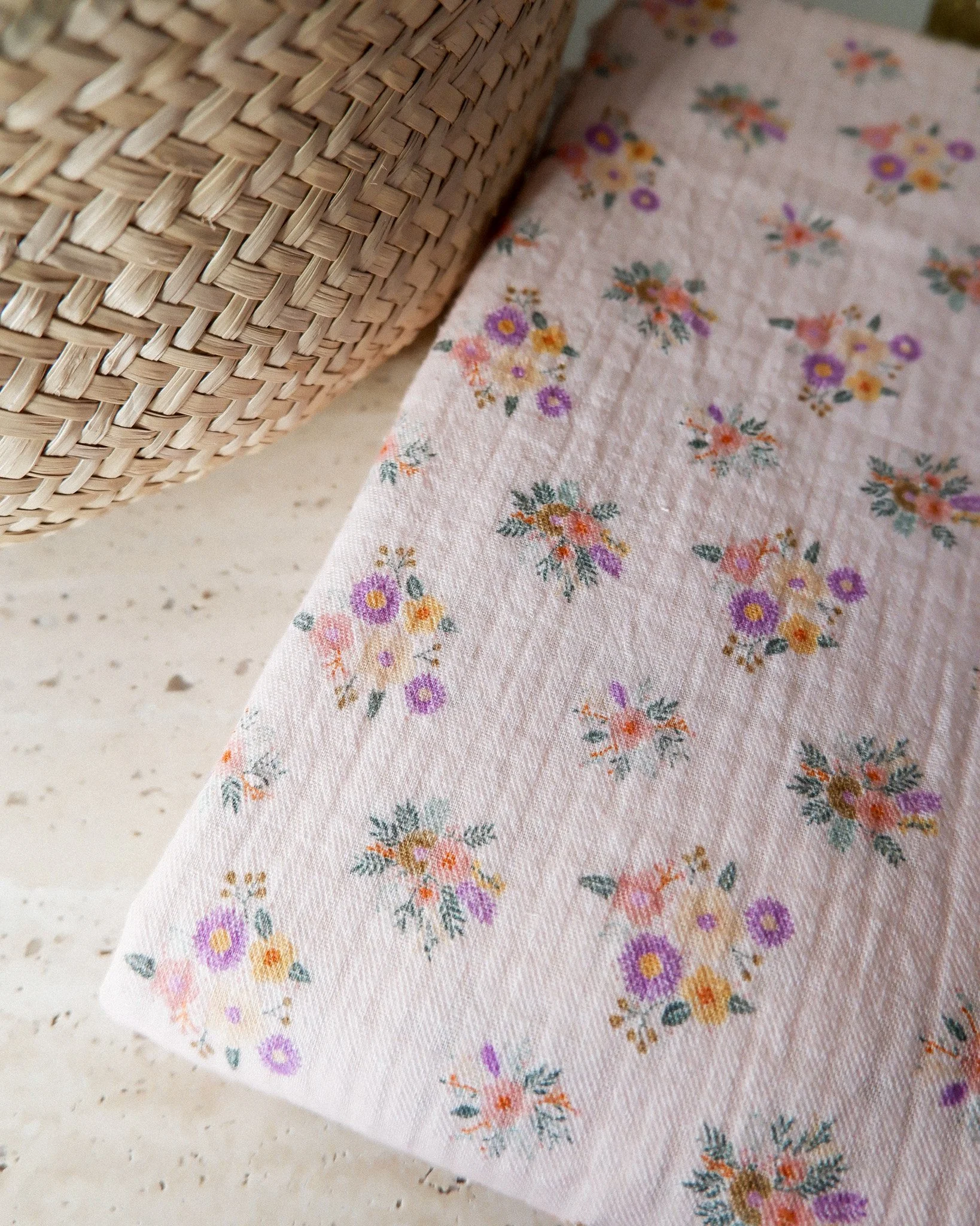 Seersucker imprimé Laura fleurs fond rose (6).jpg