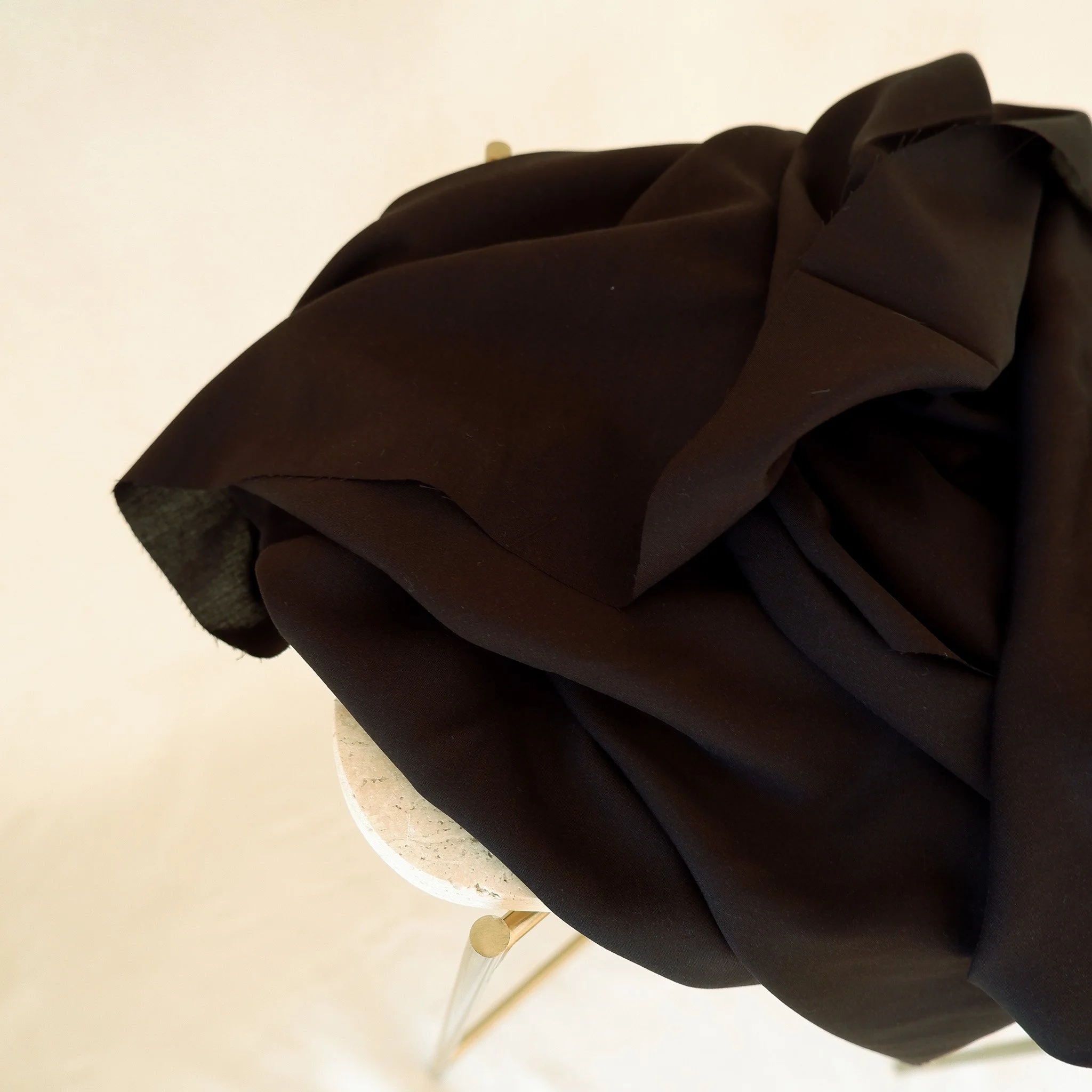 Voile de viscose noire