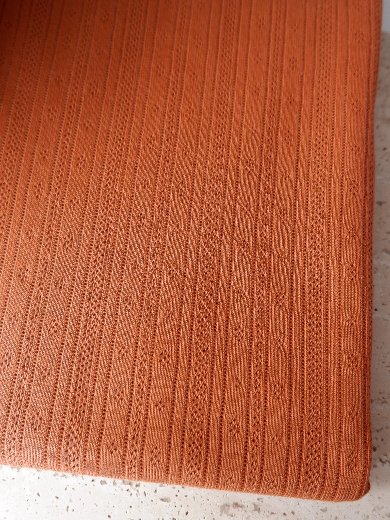 Tissu jersey ajouré à rayures ♡ cognac pointelle